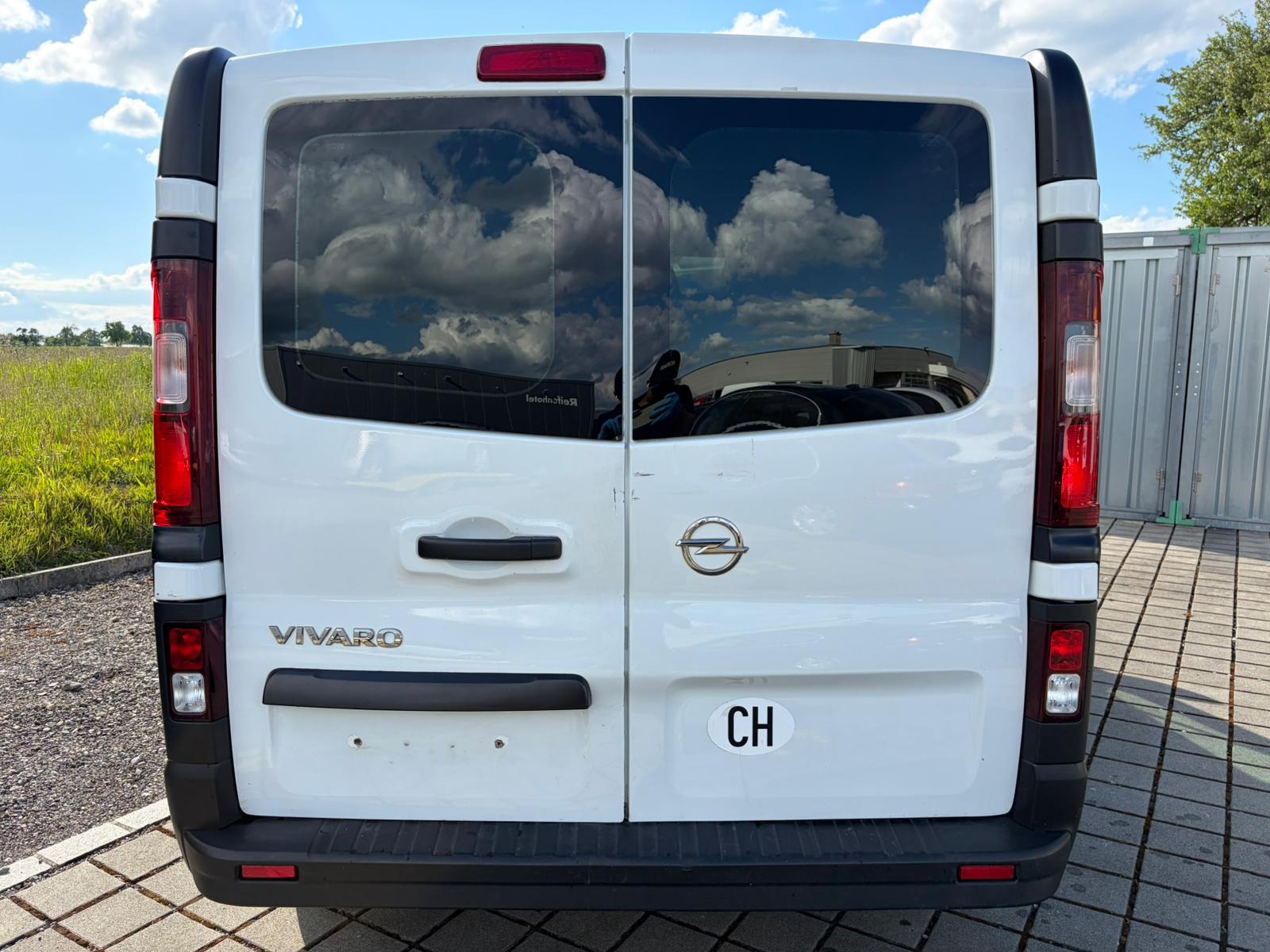 OPEL Vivaro 1.6 CDTI 2.7t L1H1-image-8