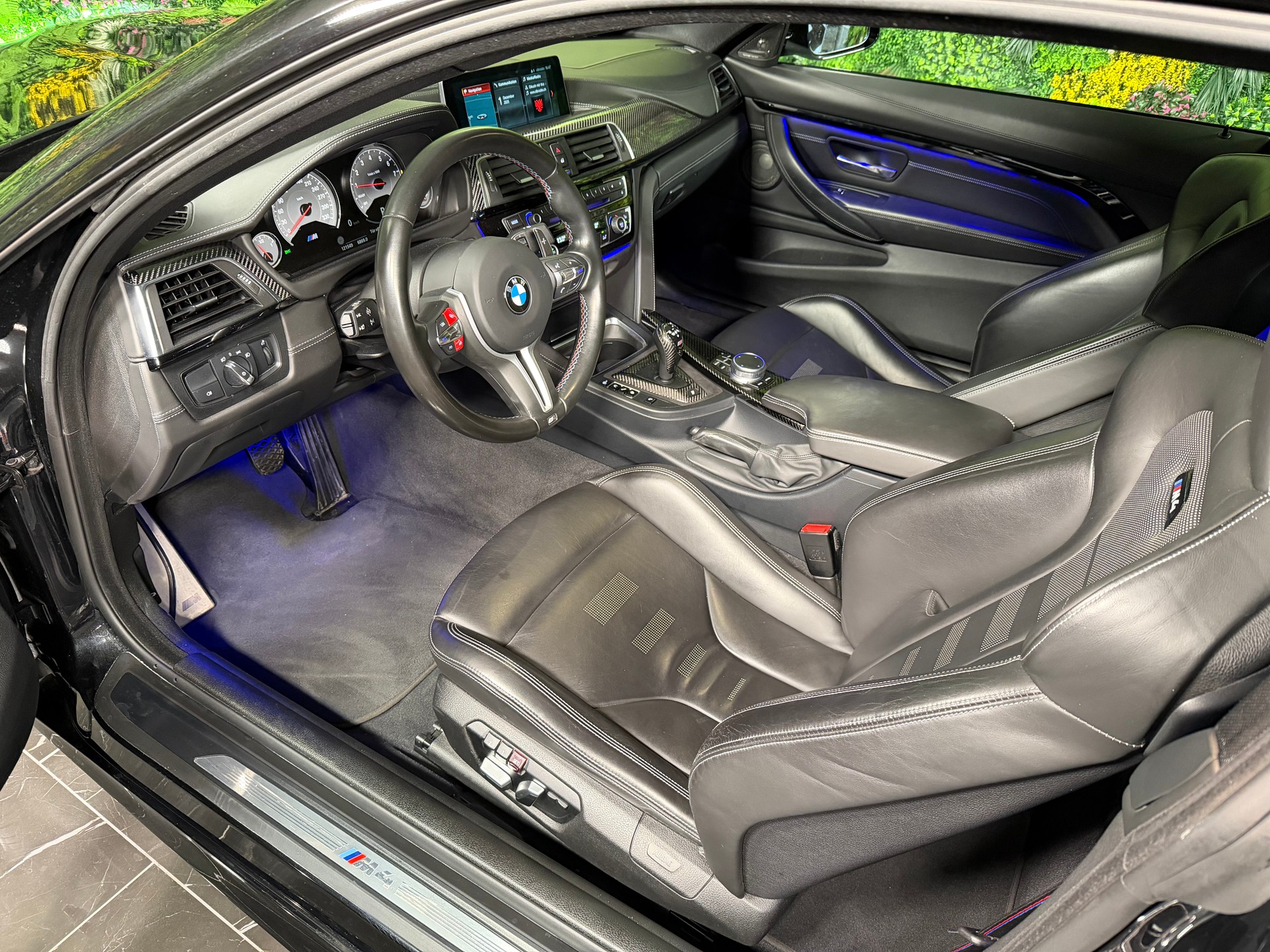 BMW M4 Coupé Competition-image-9