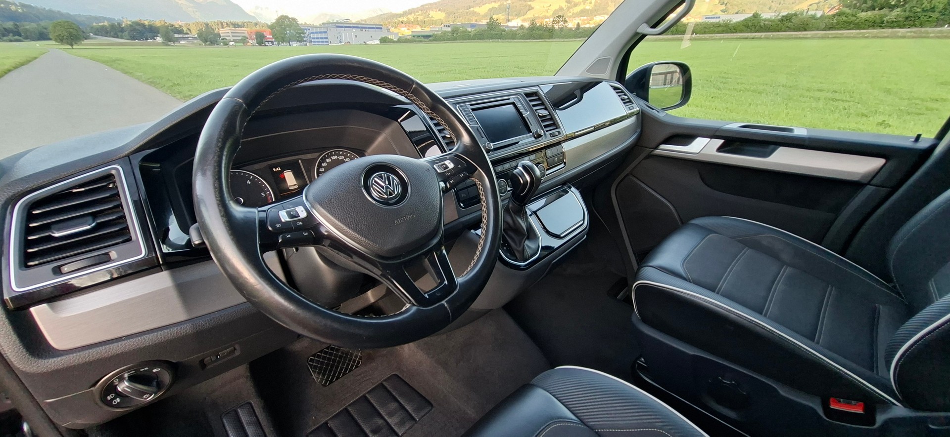 VW T6 Multivan 2.0 TDI Highline 4Motion DSG-image-6