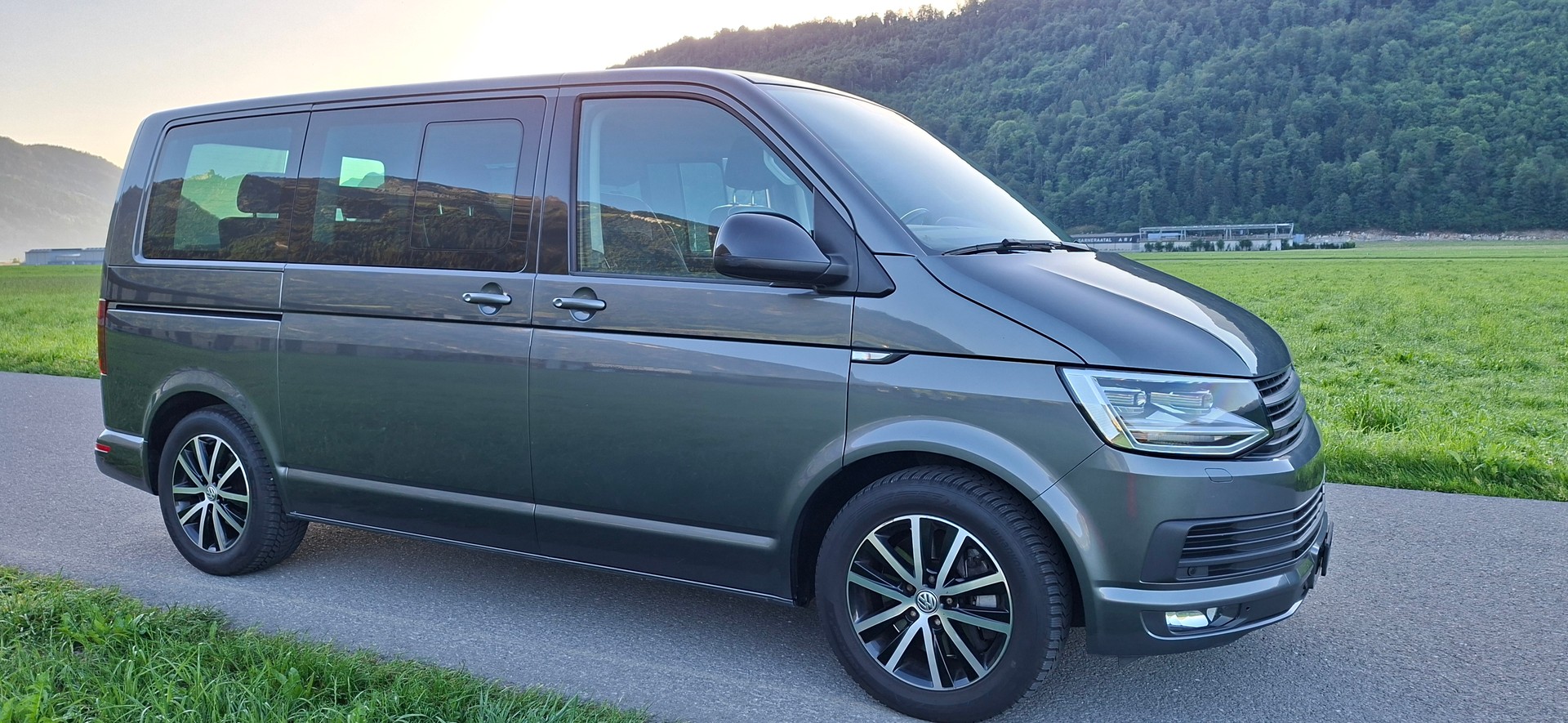 VW T6 Multivan 2.0 TDI Highline 4Motion DSG-image-3
