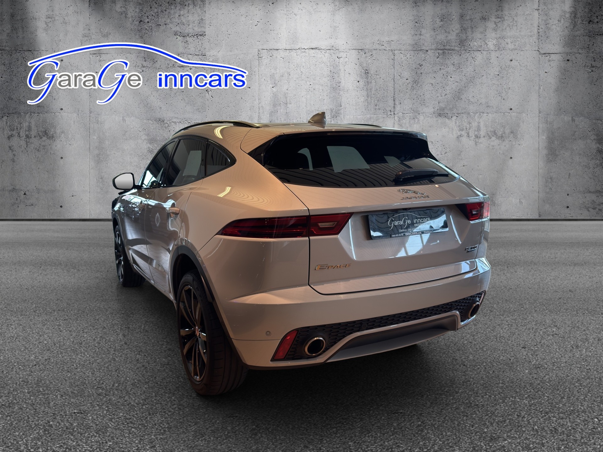 JAGUAR E-Pace 2.0 P300 R-Dynamic HSE AWD Automatik-image-2