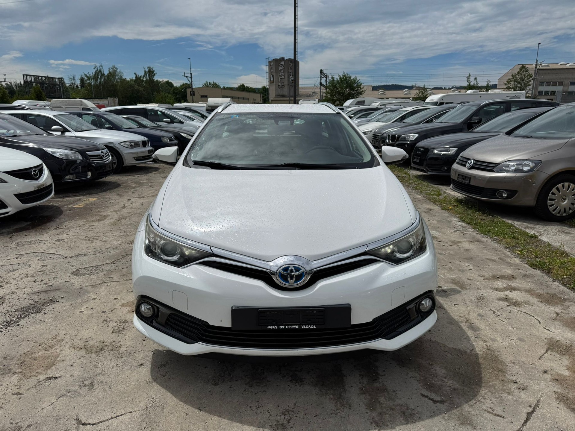 TOYOTA Auris Touring Sports 1.8 HSD Trend e-CVT