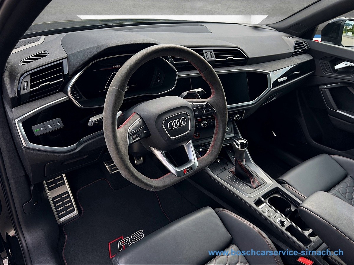AUDI RS Q3 Sportback quattro S tronic-showroom-element-1