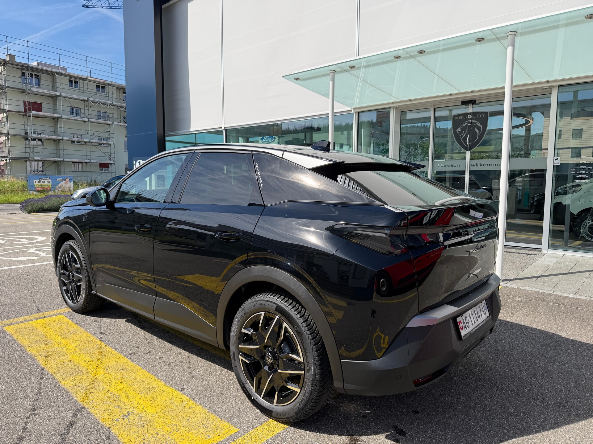 PEUGEOT 3008 1.2 Hybrid GT Exclusive-image-1