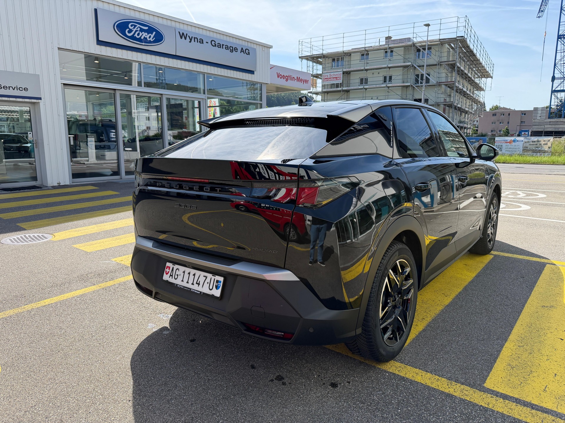 PEUGEOT 3008 1.2 Hybrid GT Exclusive-image-3