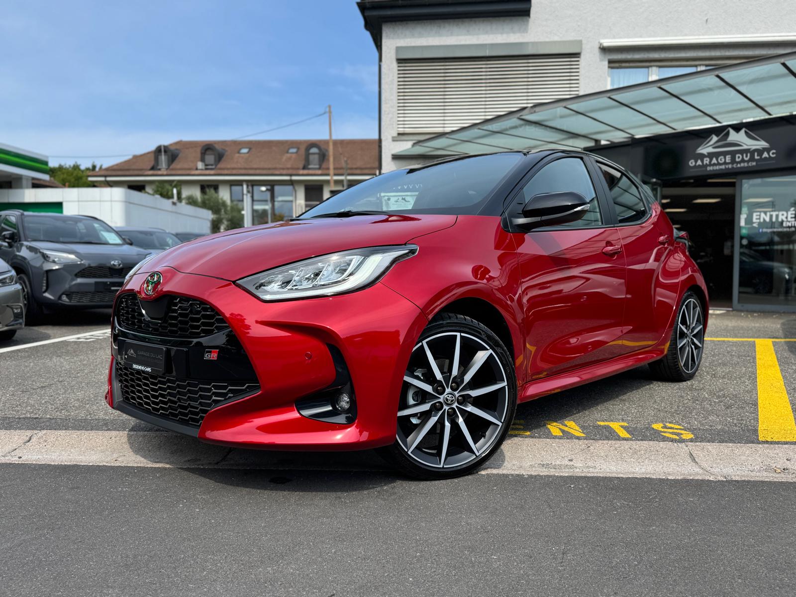 TOYOTA Yaris 1.5 GR Sport e-CVT-showroom-element-1