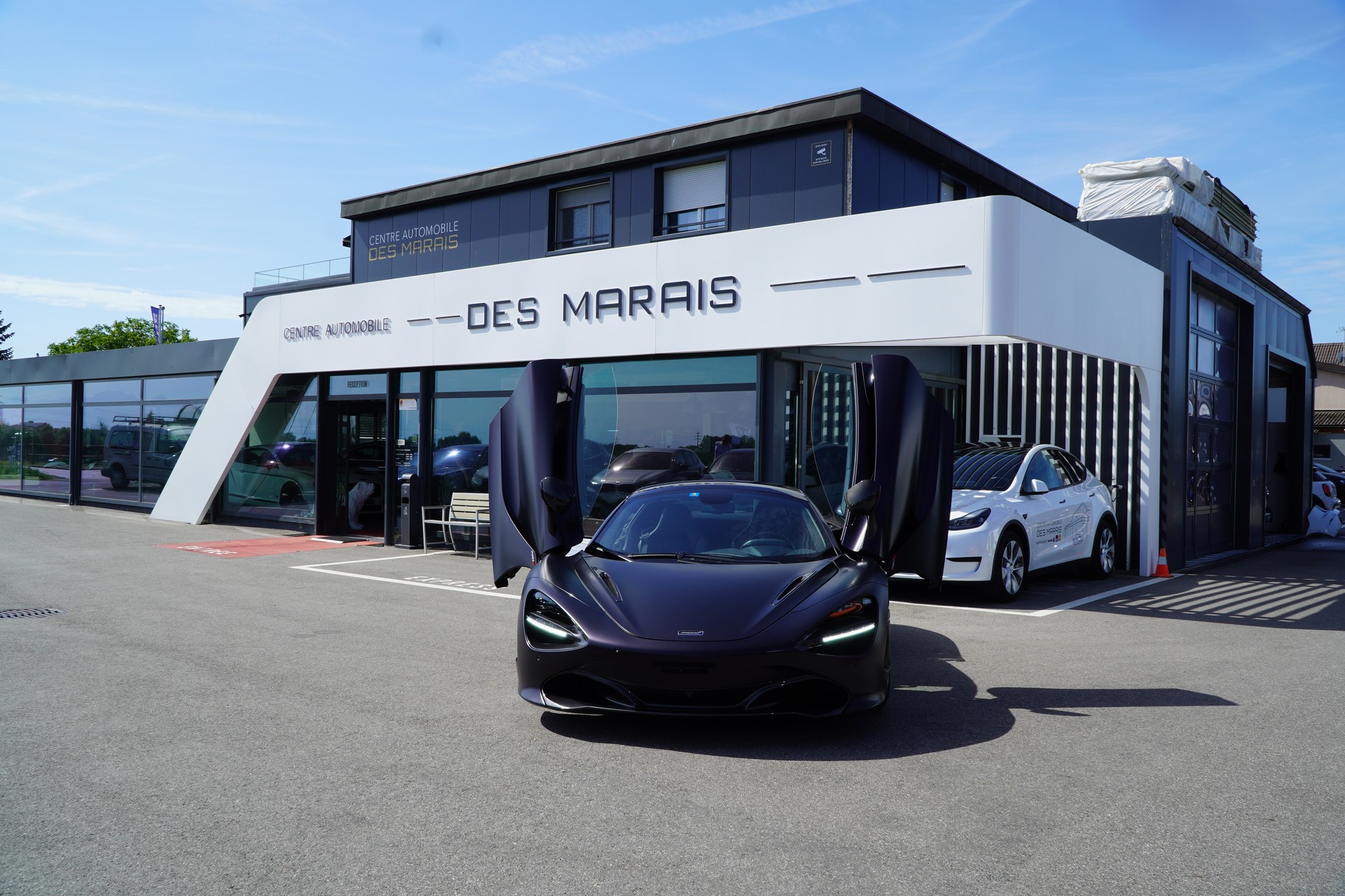 McLAREN 720S Spider 4.0 V8 SSG-showroom-element-2