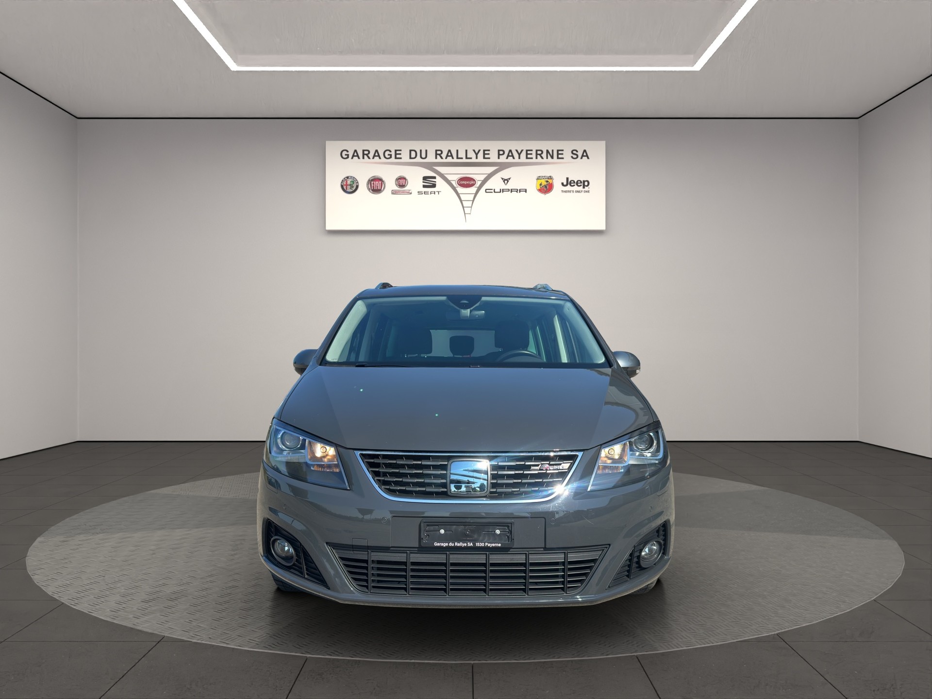 SEAT Alhambra 1.4 TSI DSG SWISS FR2