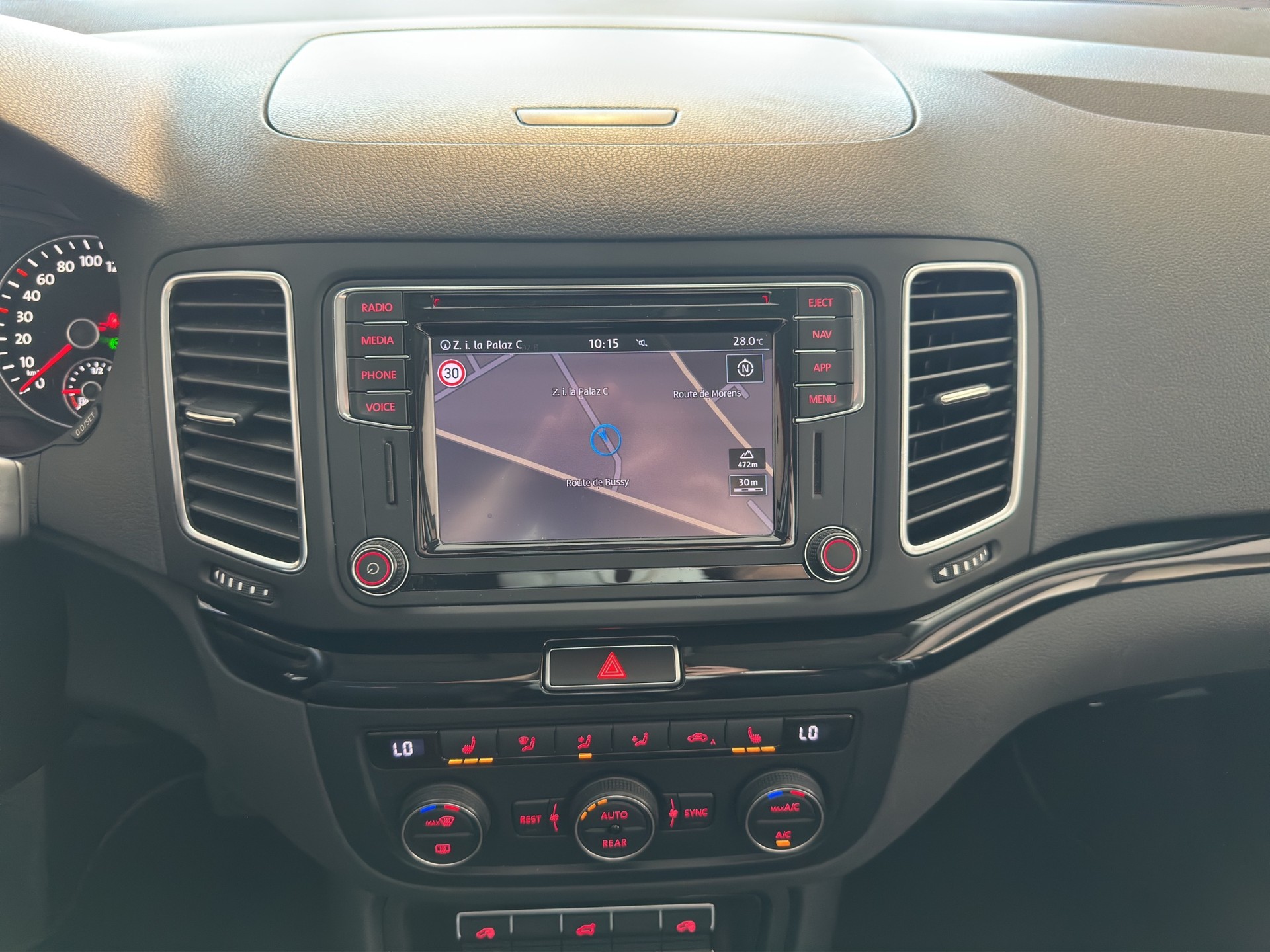 SEAT Alhambra 1.4 TSI DSG SWISS FR2-image-16