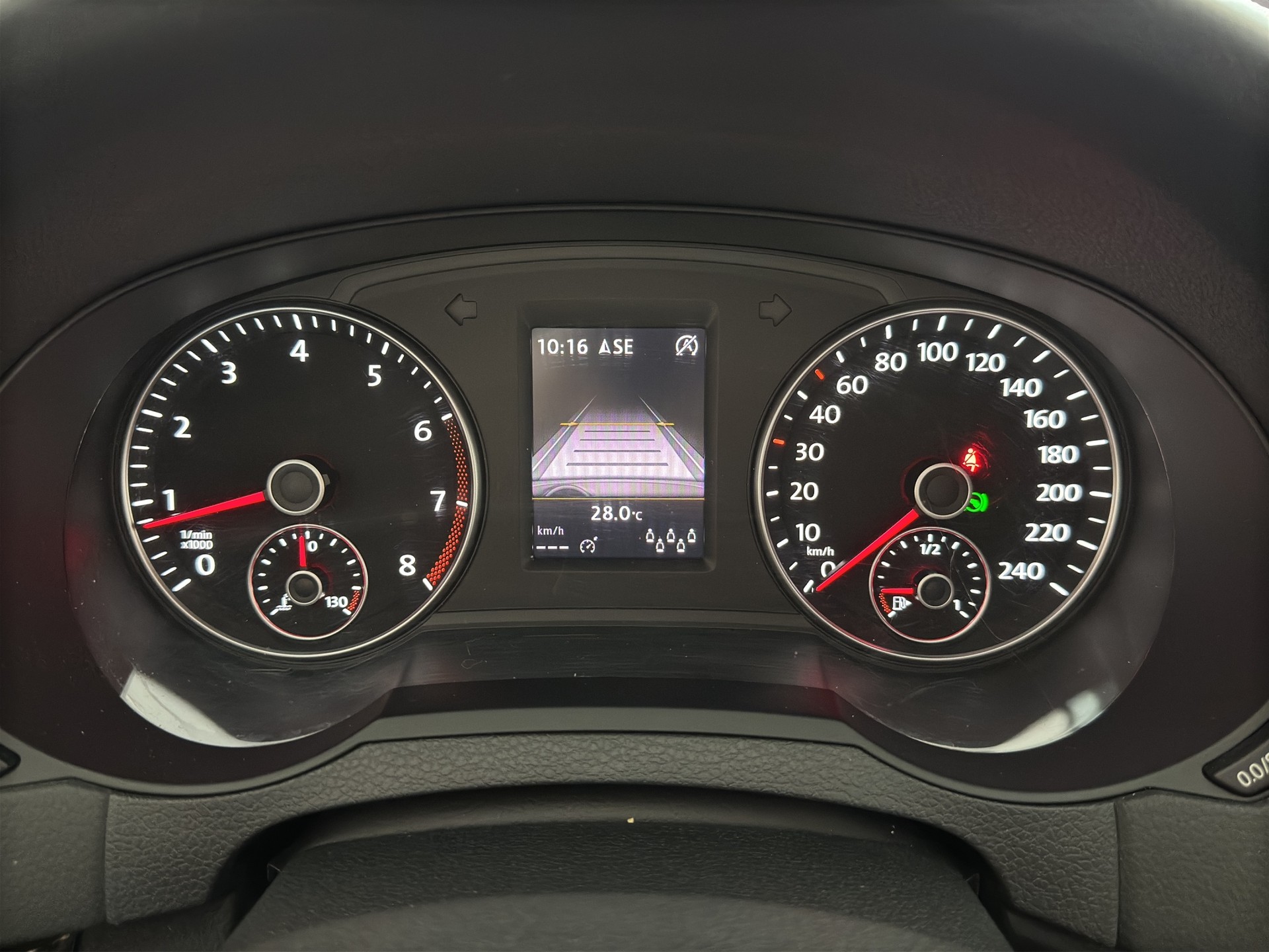 SEAT Alhambra 1.4 TSI DSG SWISS FR2-image-14