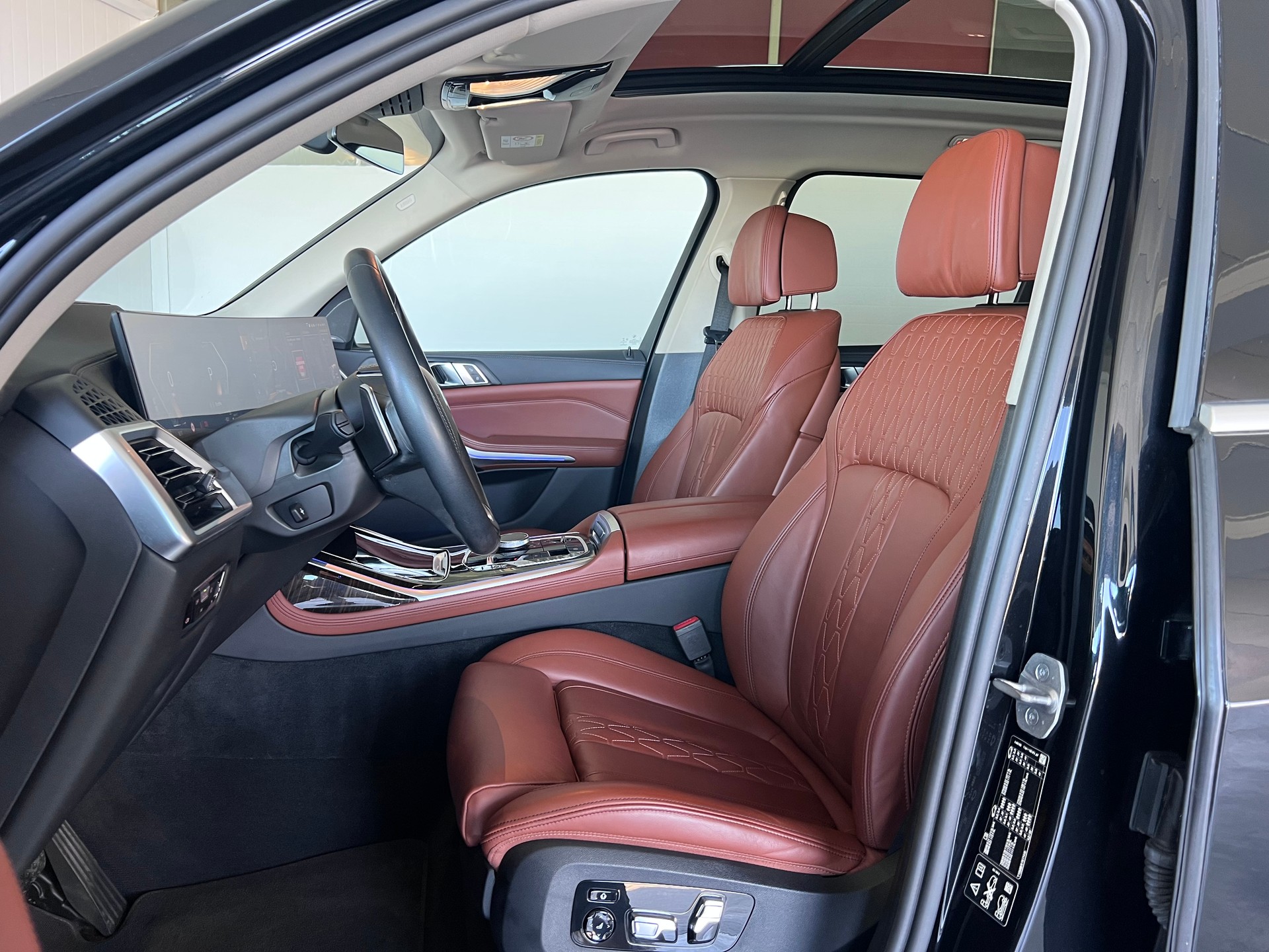 BMW X7 xDrive 48V 40d Steptronic-image-11