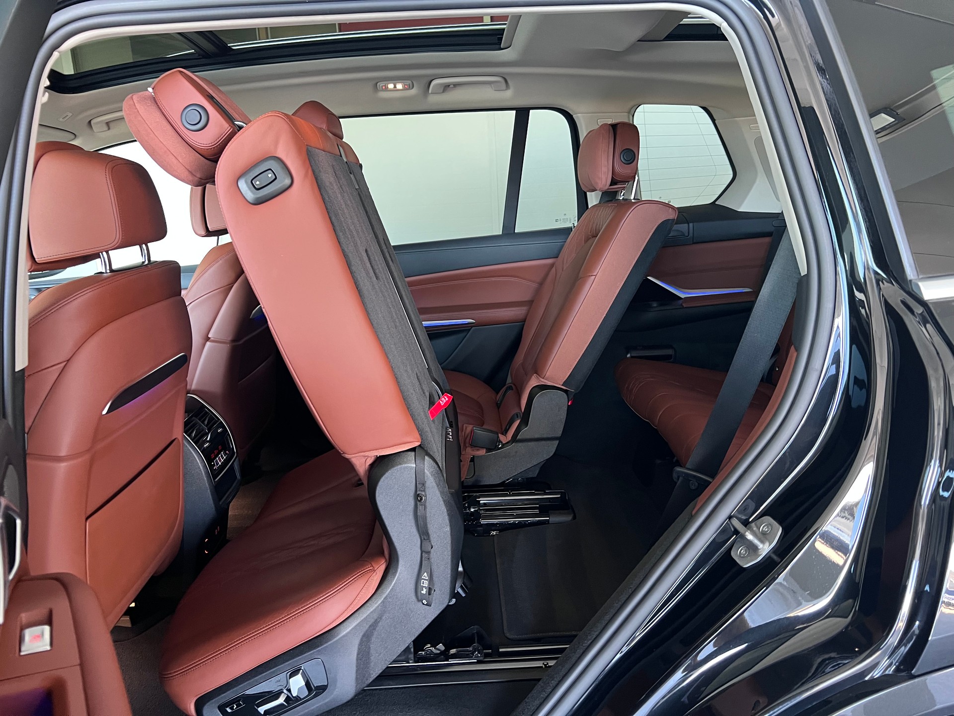 BMW X7 xDrive 48V 40d Steptronic-image-16