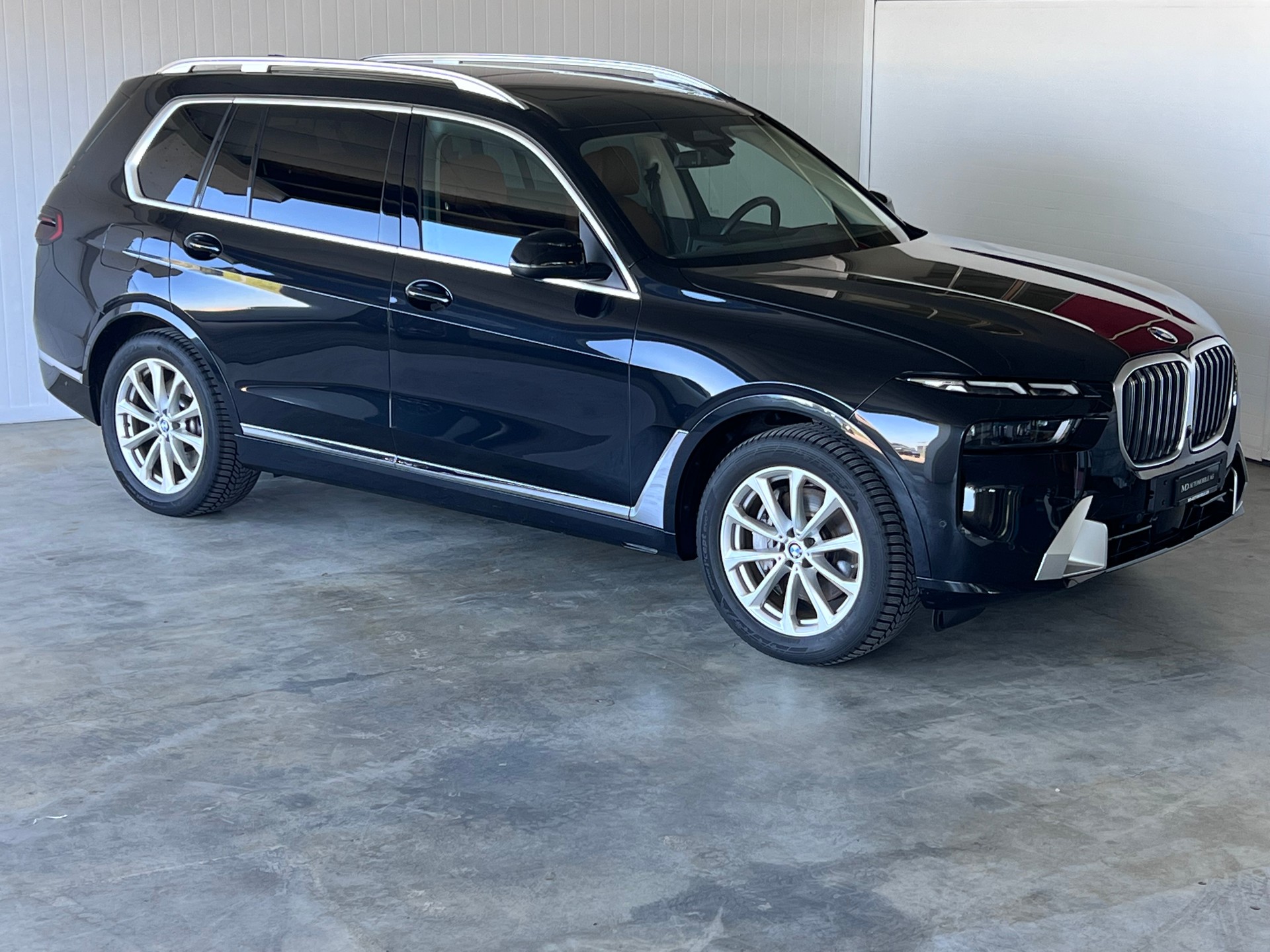 BMW X7 xDrive 48V 40d Steptronic-showroom-element-1