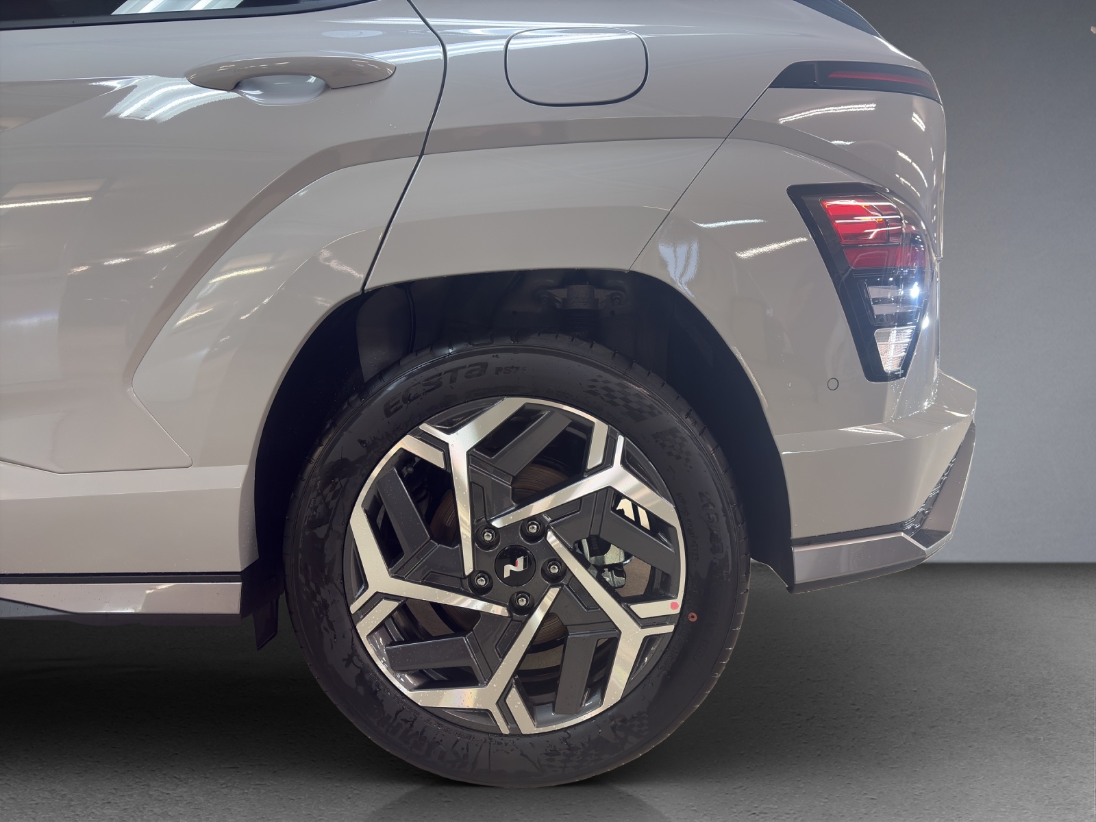 HYUNDAI Kona 1.6 GDi HEV N Line DCT-image-5