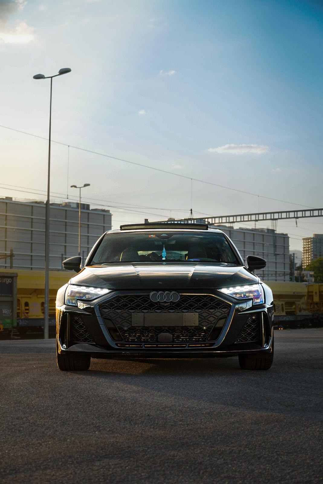AUDI RS3 Sportback 2.5 TSI quattro S-tronic-image-1