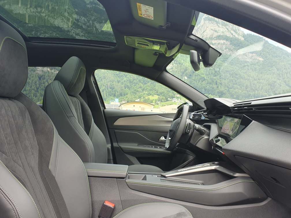 PEUGEOT 308 SW 1.6 Plug in Hybrid 195 GT-image-8