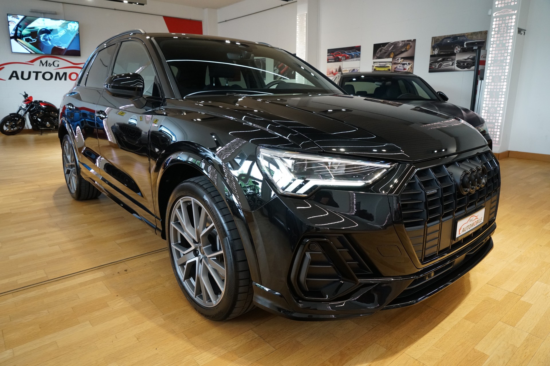 AUDI Q3 40 TDI S line quattro S-tronic-showroom-element-2