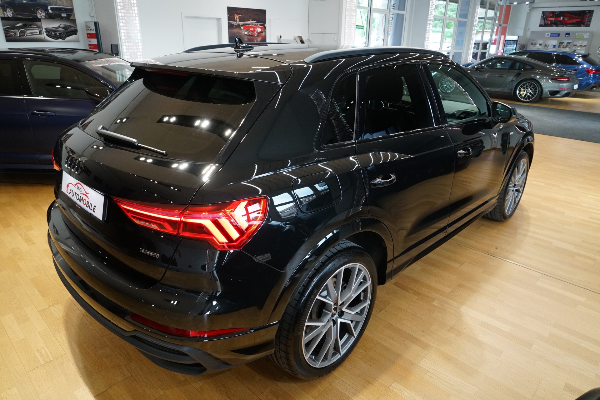 AUDI Q3 40 TDI S line quattro S-tronic-image-6