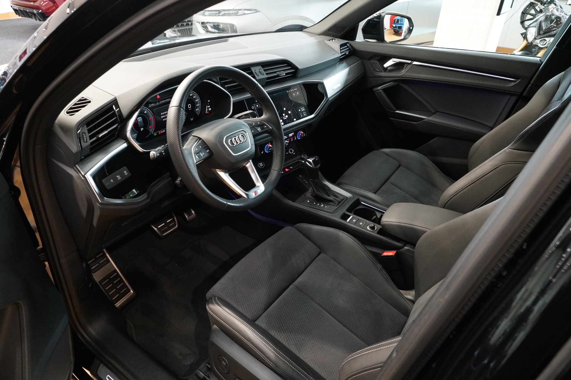 AUDI Q3 40 TDI S line quattro S-tronic-image-9
