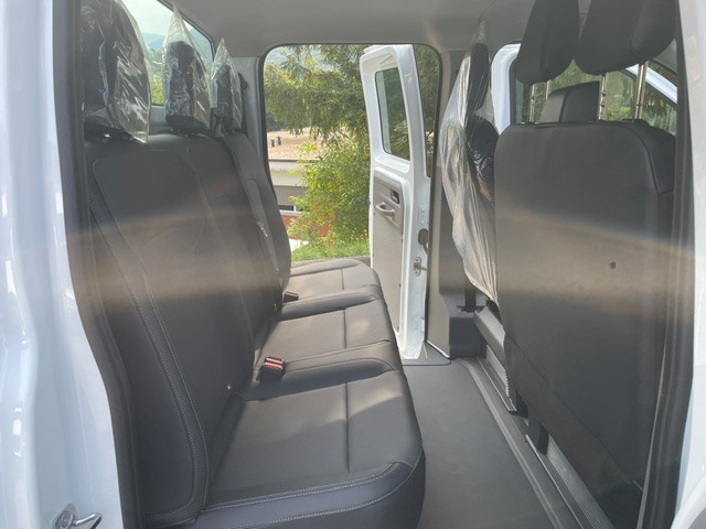 VW Transporter 2.0 TDI Entry-image-10
