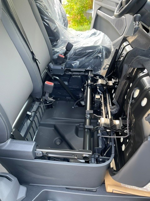 VW Transporter 2.0 TDI Entry-image-11