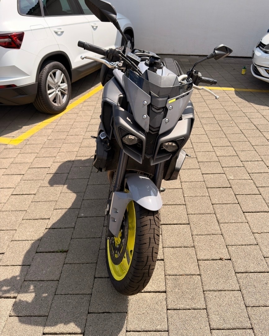 YAMAHA MT-10 ABS-image-1