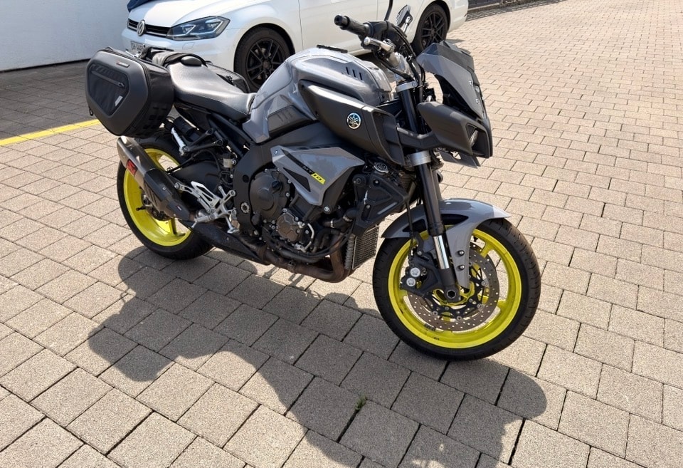 YAMAHA MT-10 ABS-image-2
