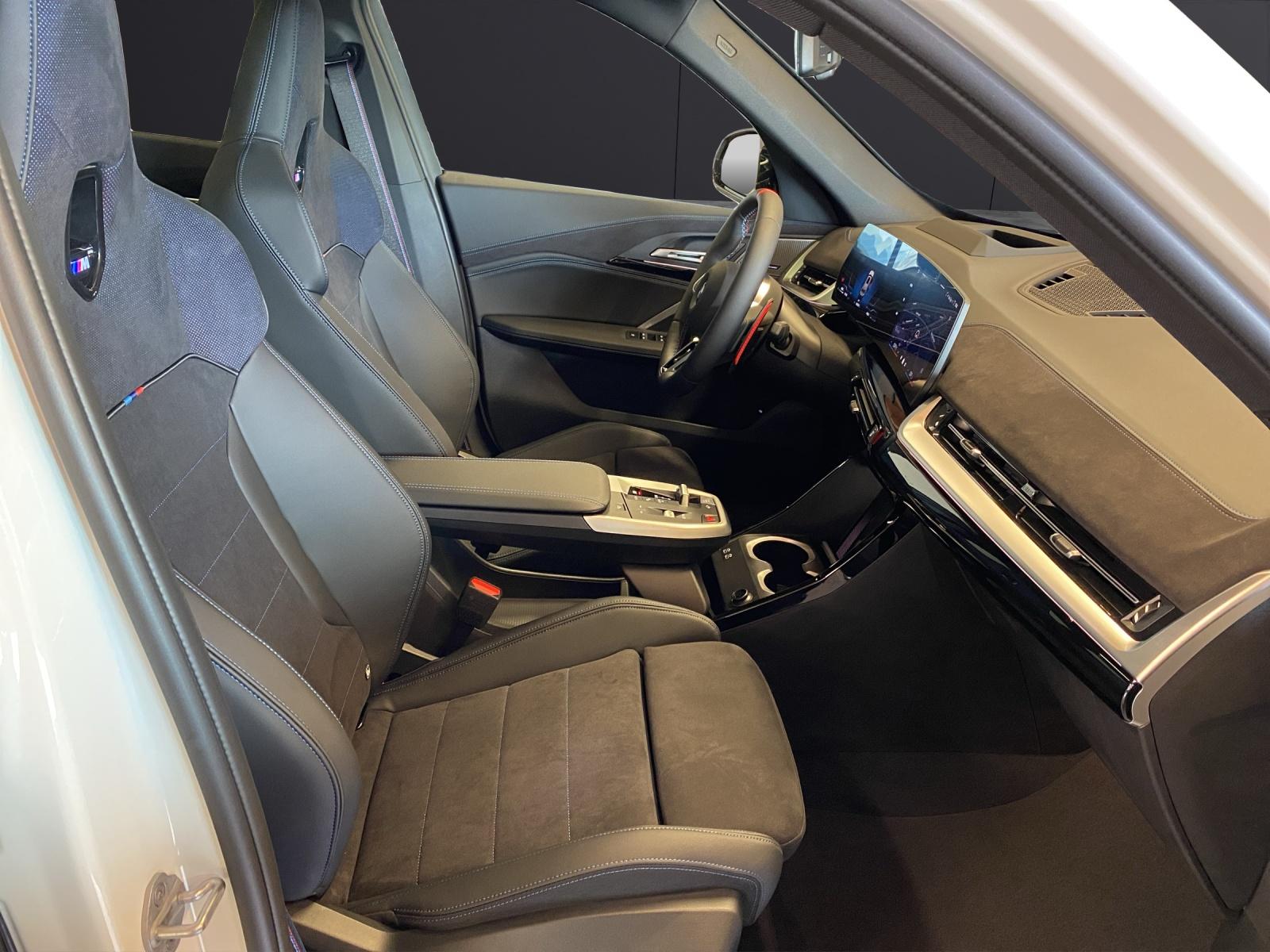 BMW X1 M35i-image-14