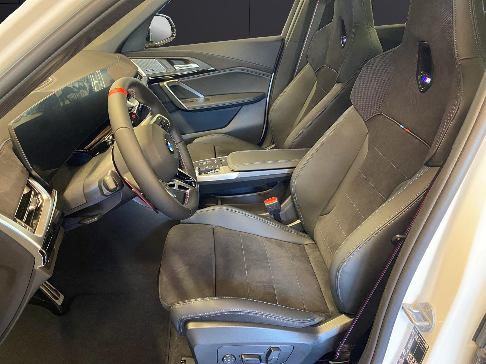BMW X1 M35i-image-11
