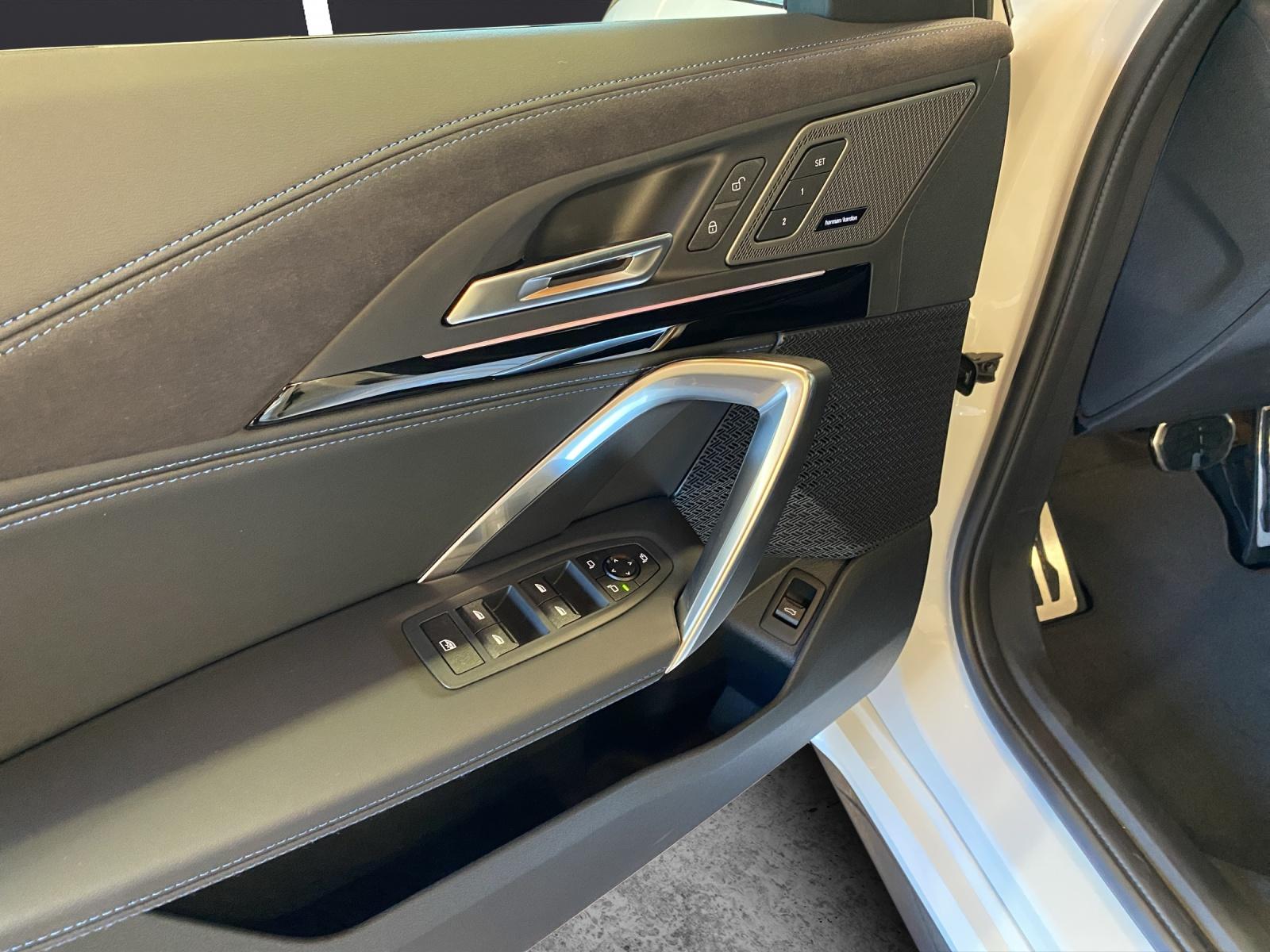BMW X1 M35i-image-10