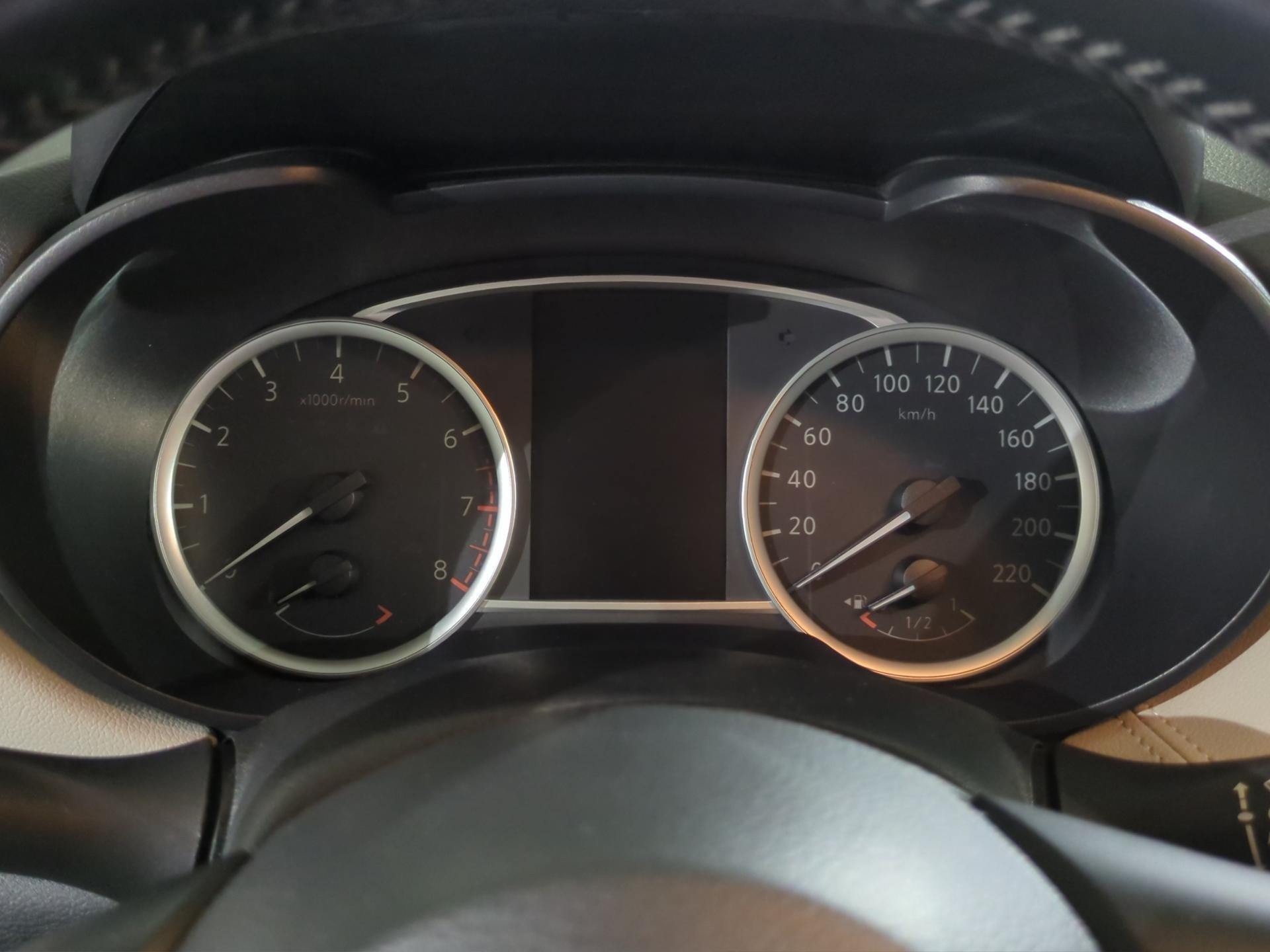 NISSAN Micra IG-T 100 tekna Xtronic-image-10