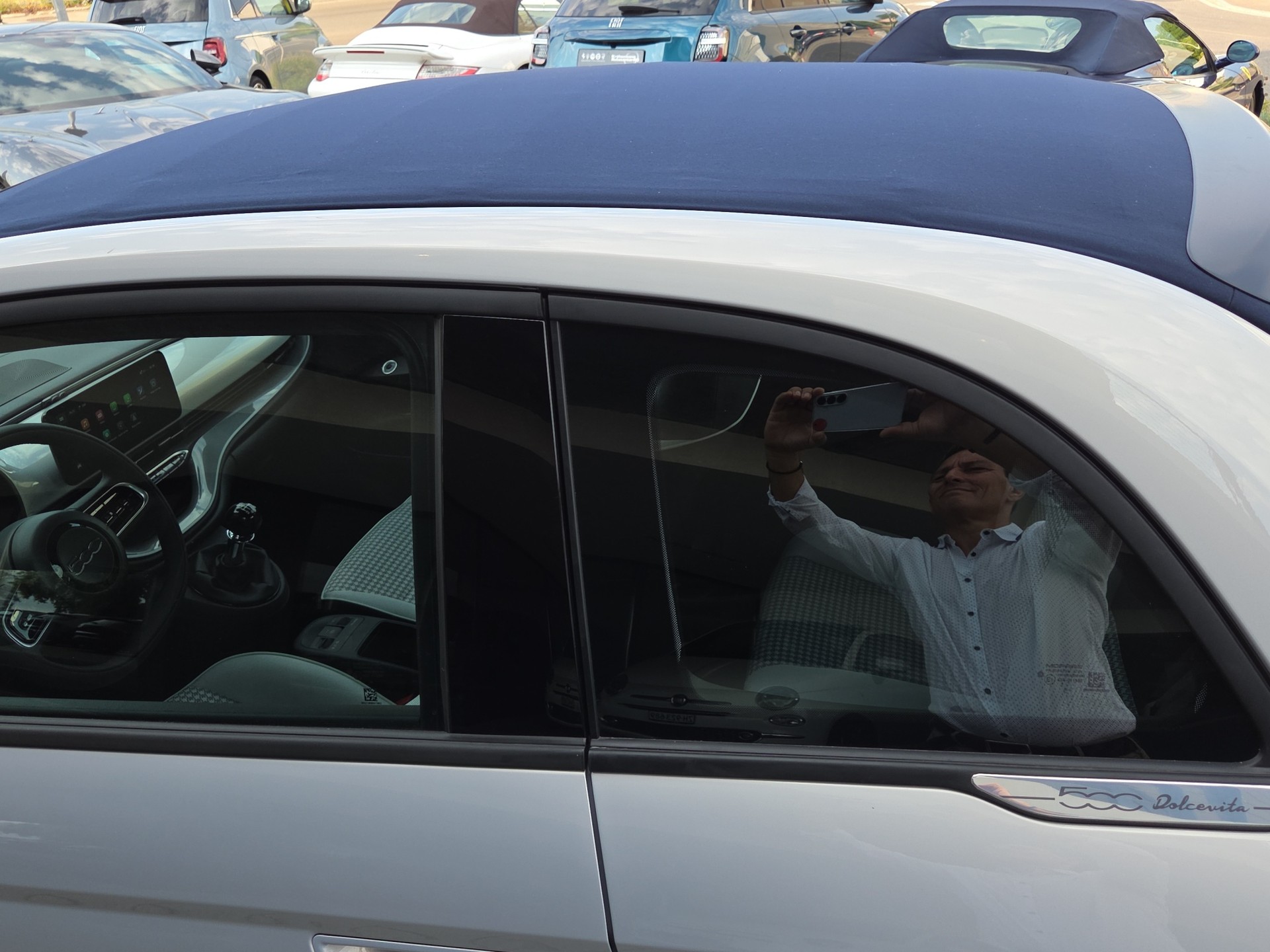 FIAT 500 Cabrio 1.0 Hybrid Dolcevita-image-13