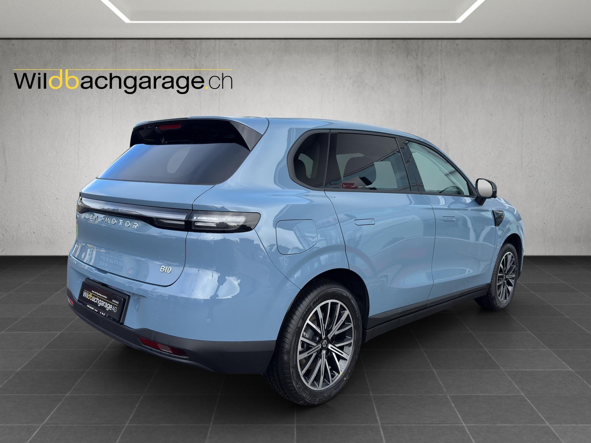 LEAPMOTOR B10 EV-image-4