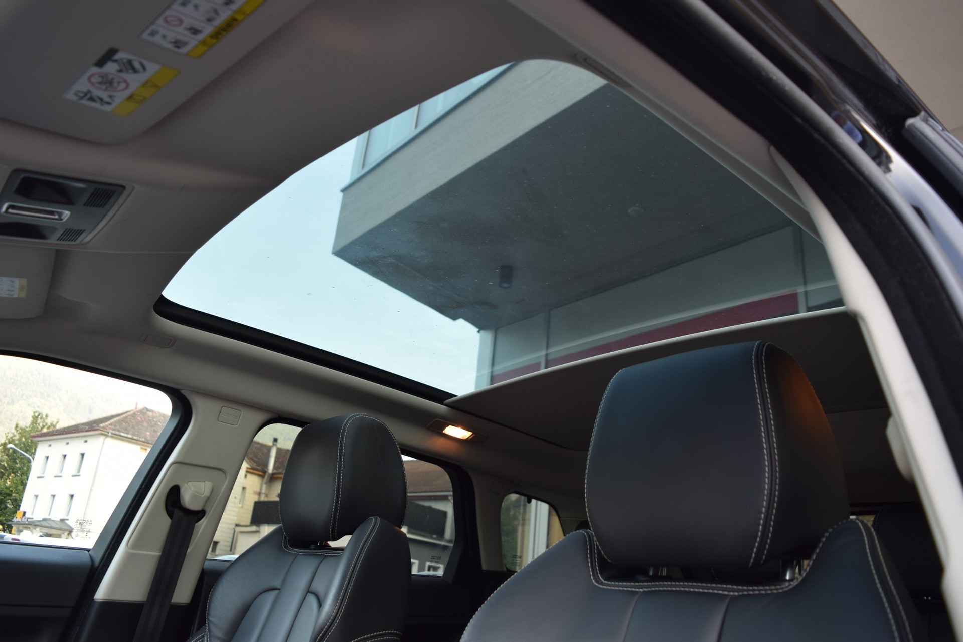 LAND ROVER Range Rover Evoque 2.0 Si4 Prestige AT6-image-17