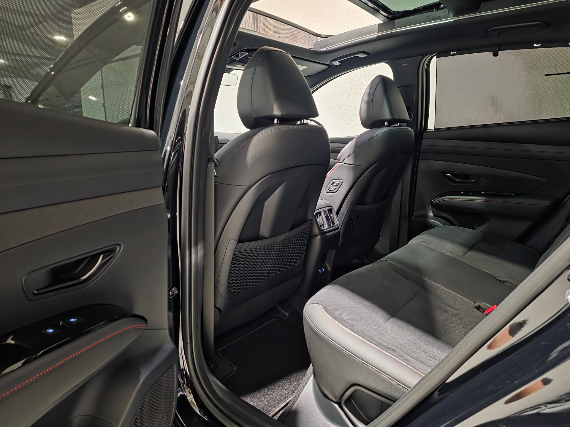 HYUNDAI Tucson 1.6 TGDI PHEV N-Line LUX Pack 4WD-image-14