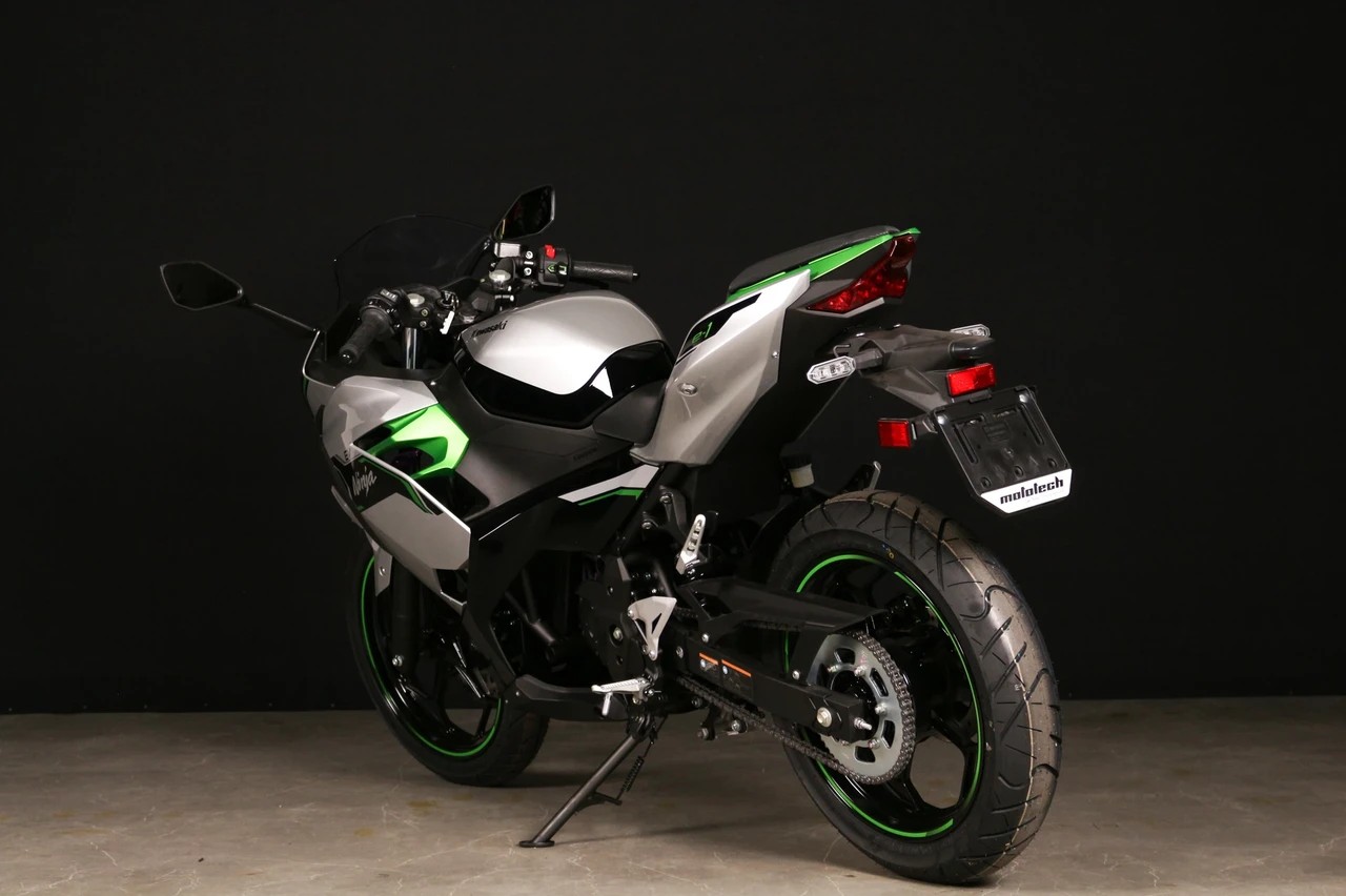 KAWASAKI Ninja E 1-showroom-element-3