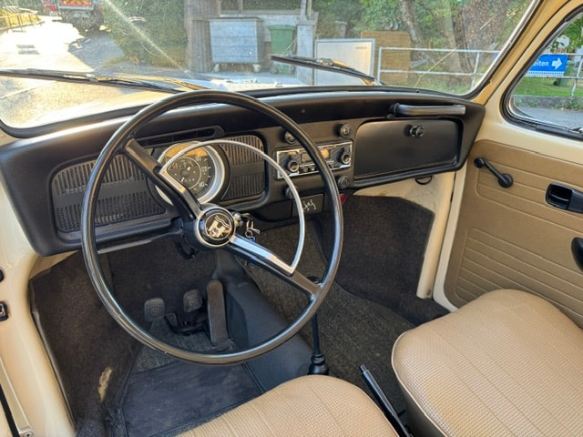 VW 1300-image-7