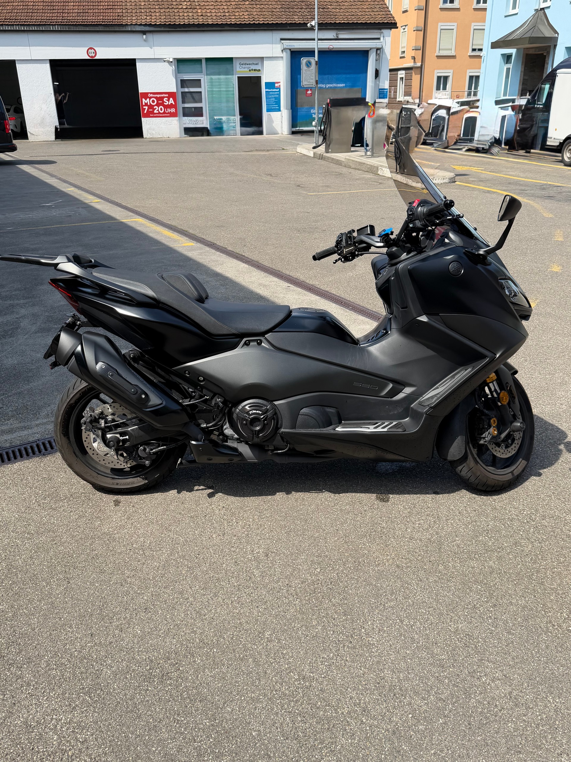 YAMAHA T-MAX Tech-Max XP 560-image-4