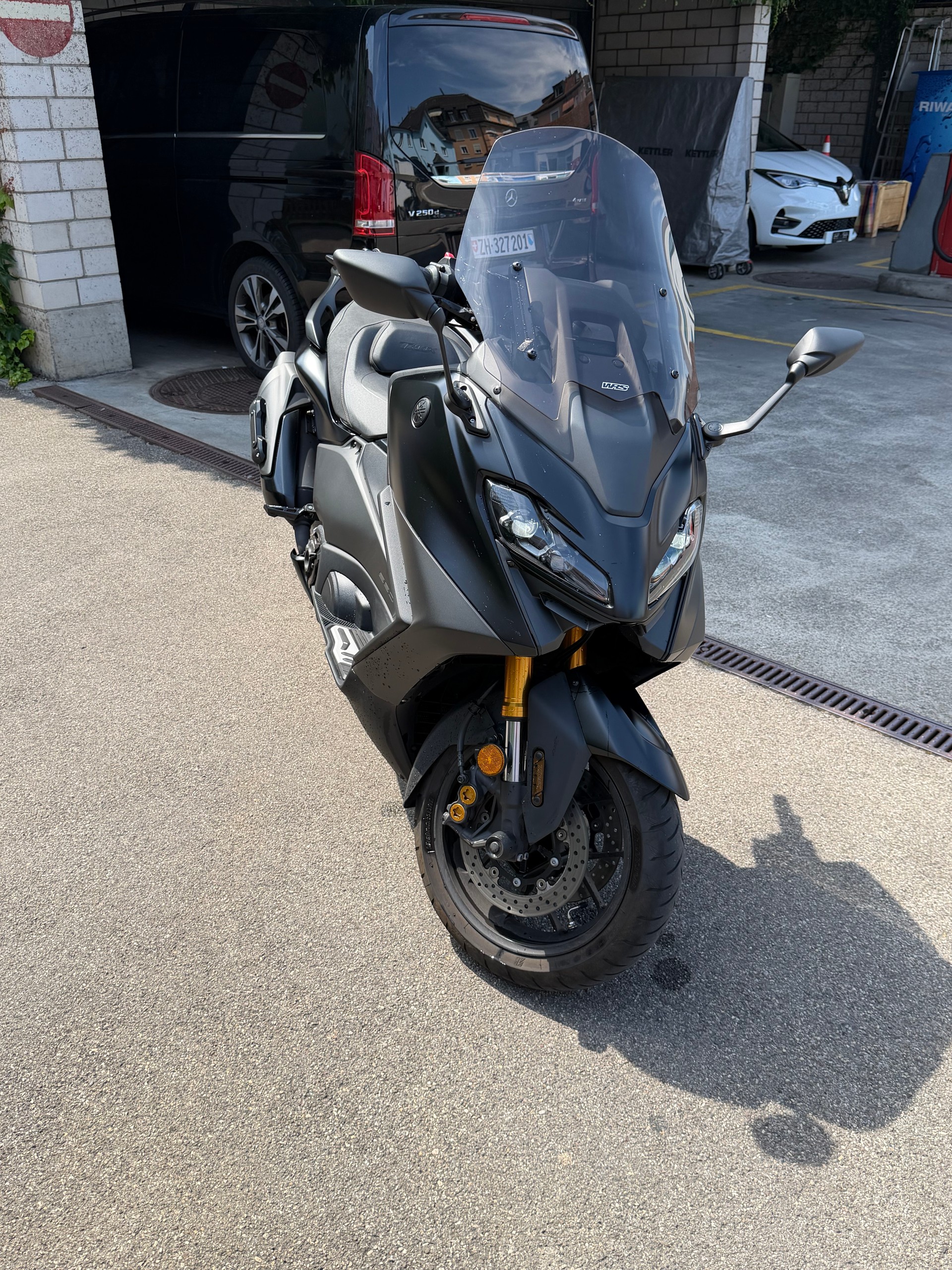 YAMAHA T-MAX Tech-Max XP 560-image-2