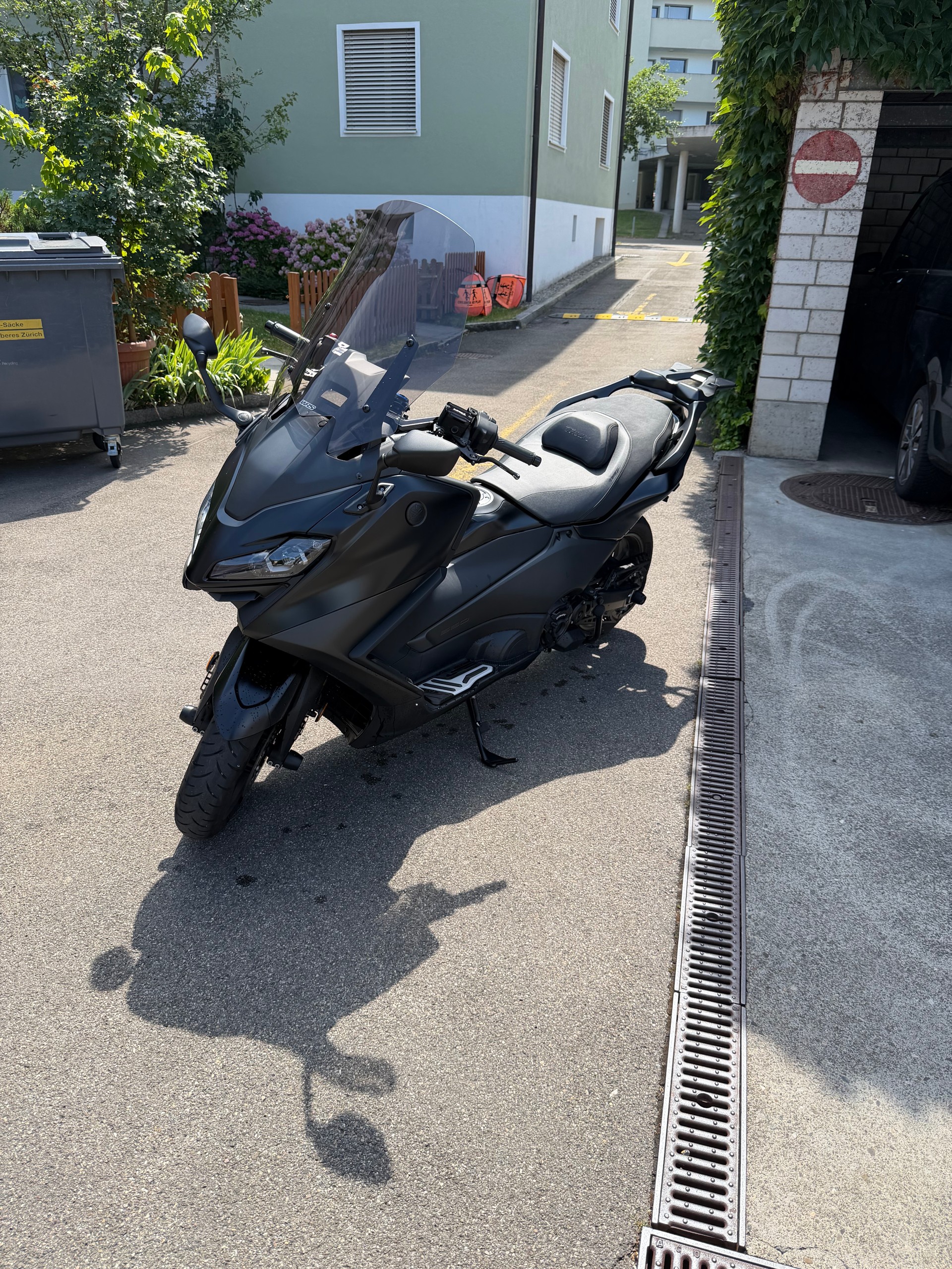 YAMAHA T-MAX Tech-Max XP 560-image-1