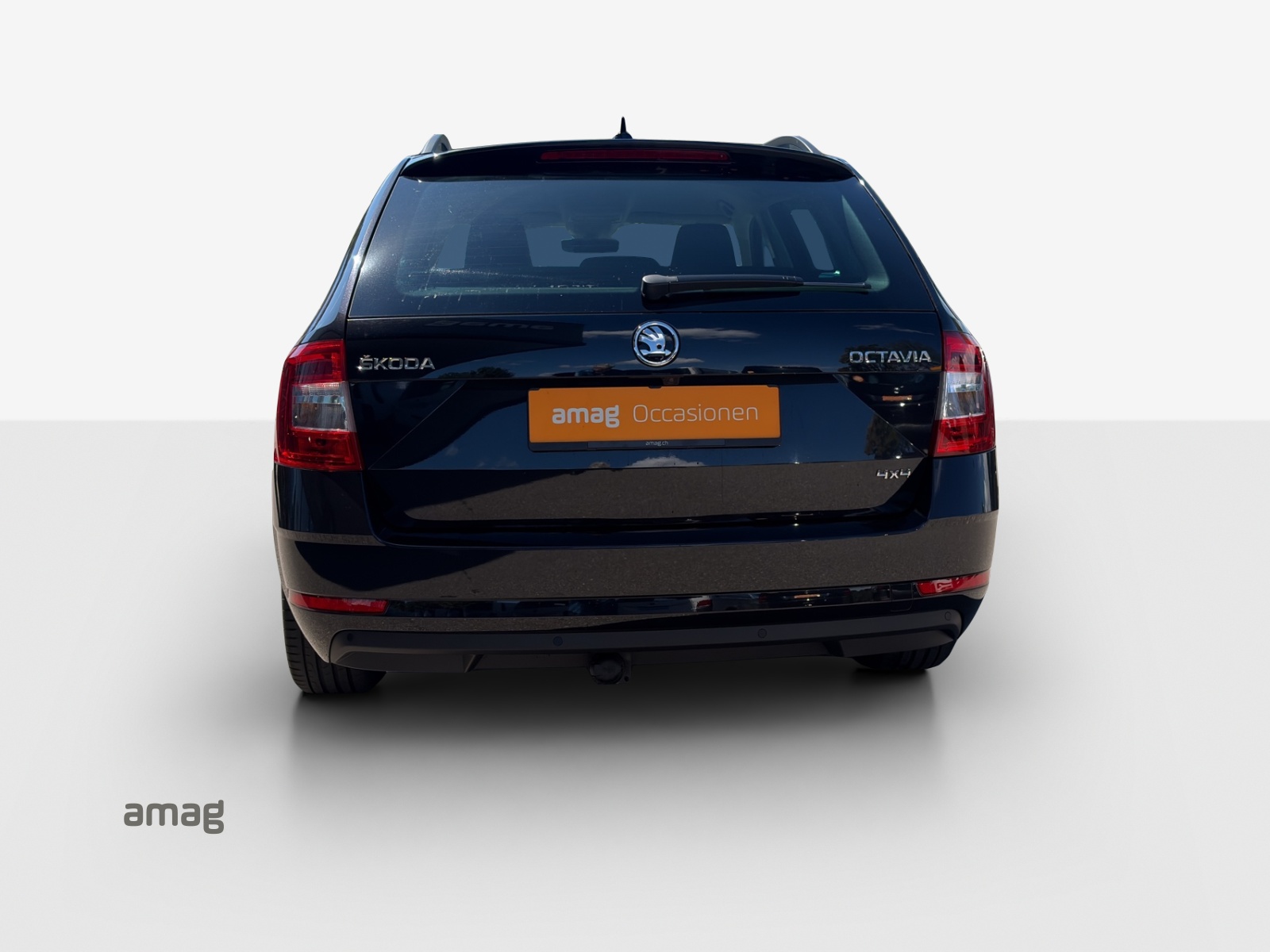 SKODA Octavia Combi 2.0 TSI Soleil 4x4 DSG-showroom-element-3