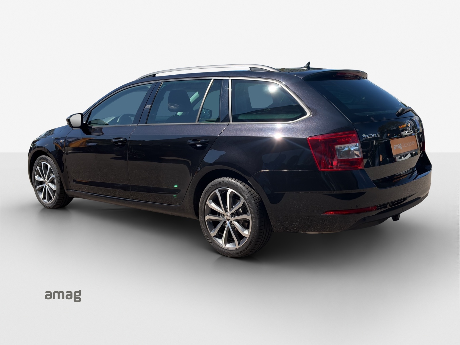 SKODA Octavia Combi 2.0 TSI Soleil 4x4 DSG-showroom-element-2