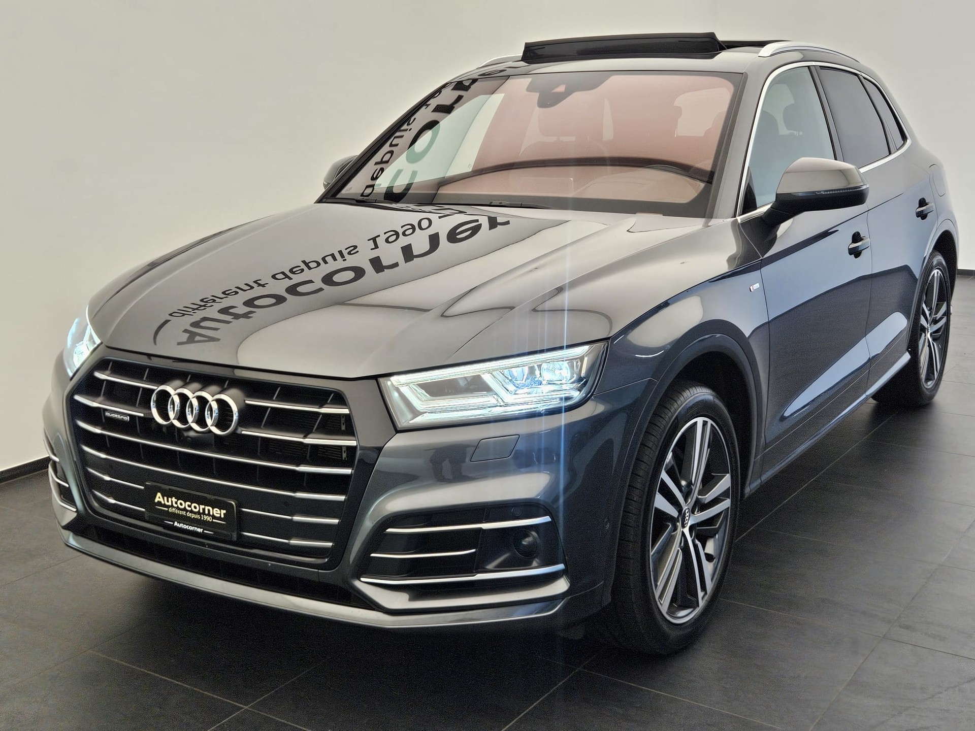 AUDI Q5 55 TFSI e sport quattro-showroom-element-2
