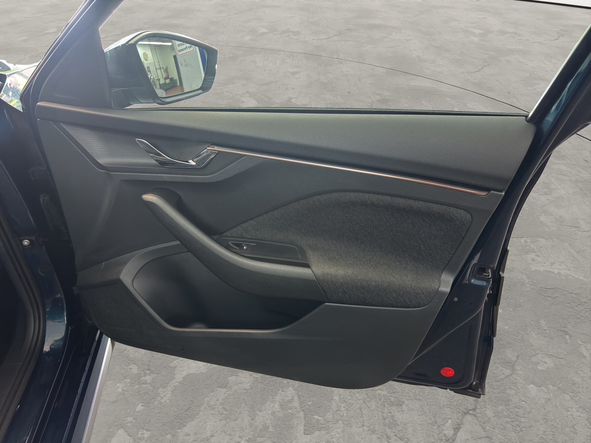 SKODA Kamiq 1.5 TSI ACT Ambition DSG-image-16