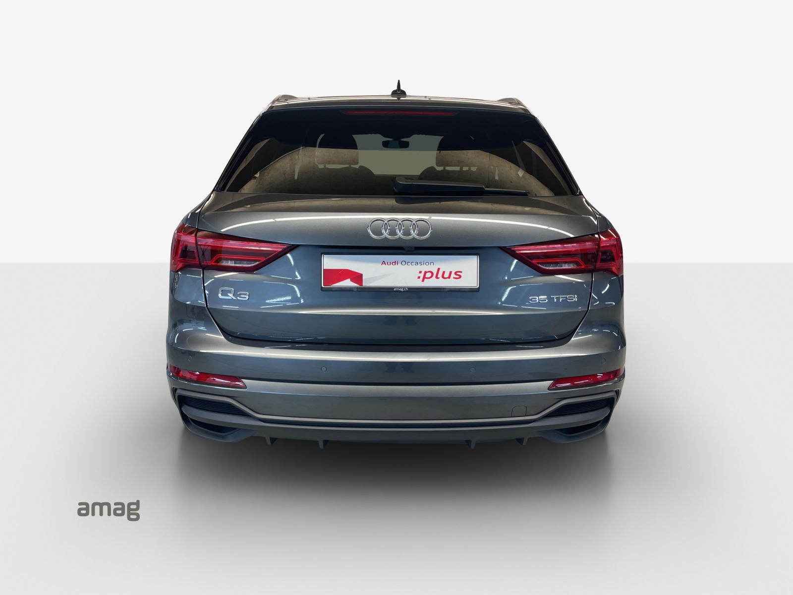 AUDI Q3 35 TFSI S line Attraction S-tronic-showroom-element-3