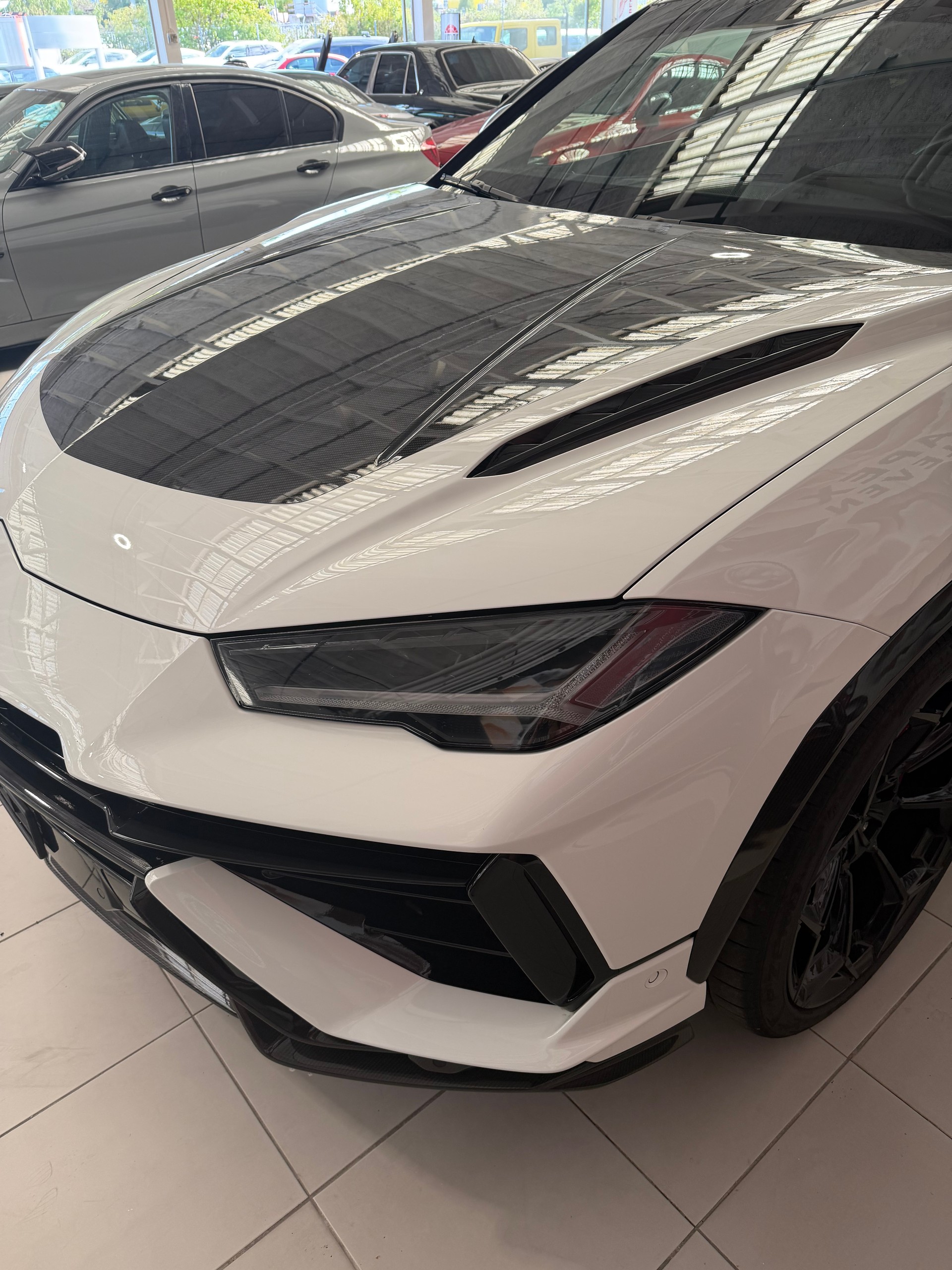 LAMBORGHINI Urus Performante-image-5