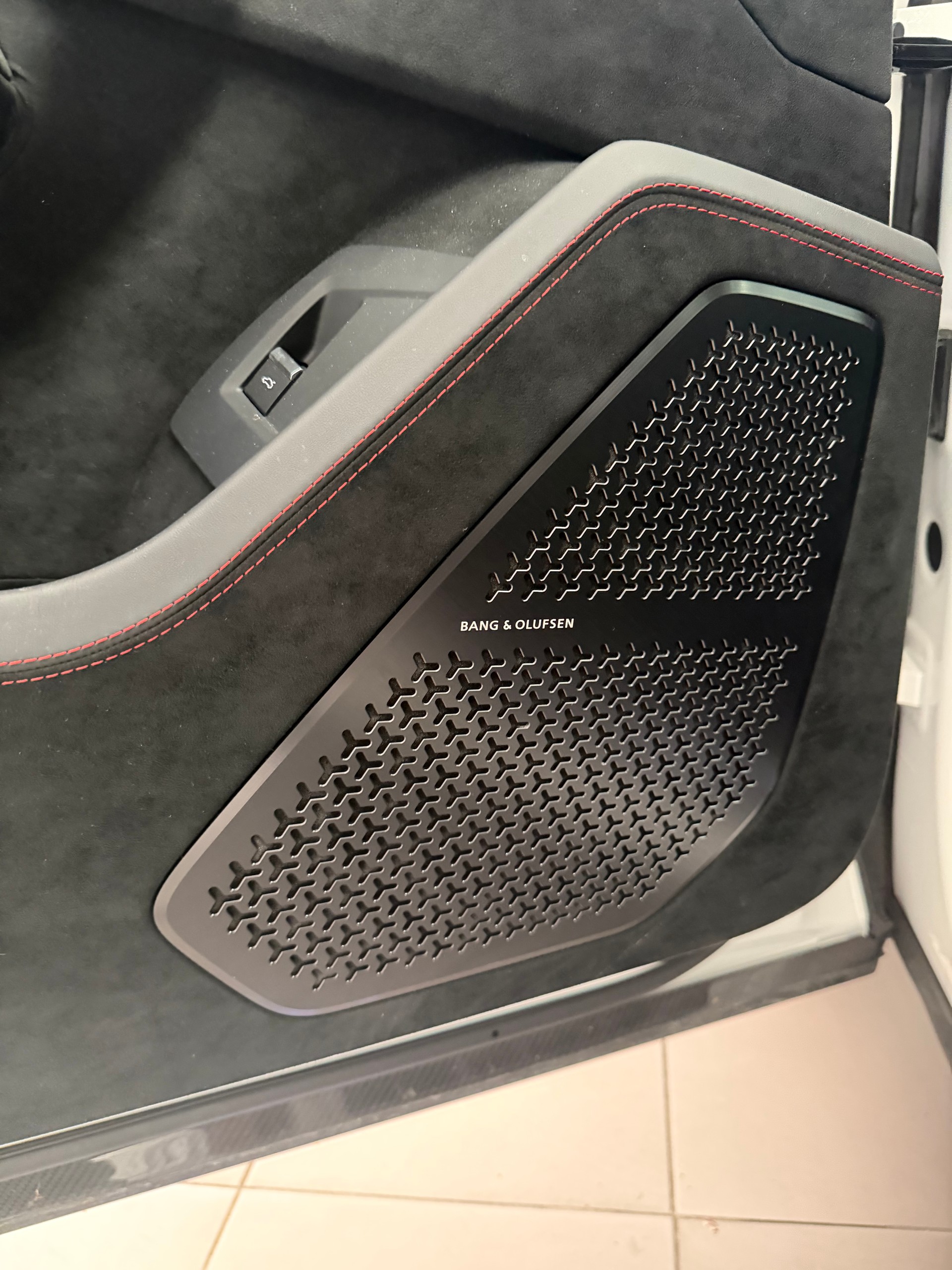LAMBORGHINI Urus Performante-image-14
