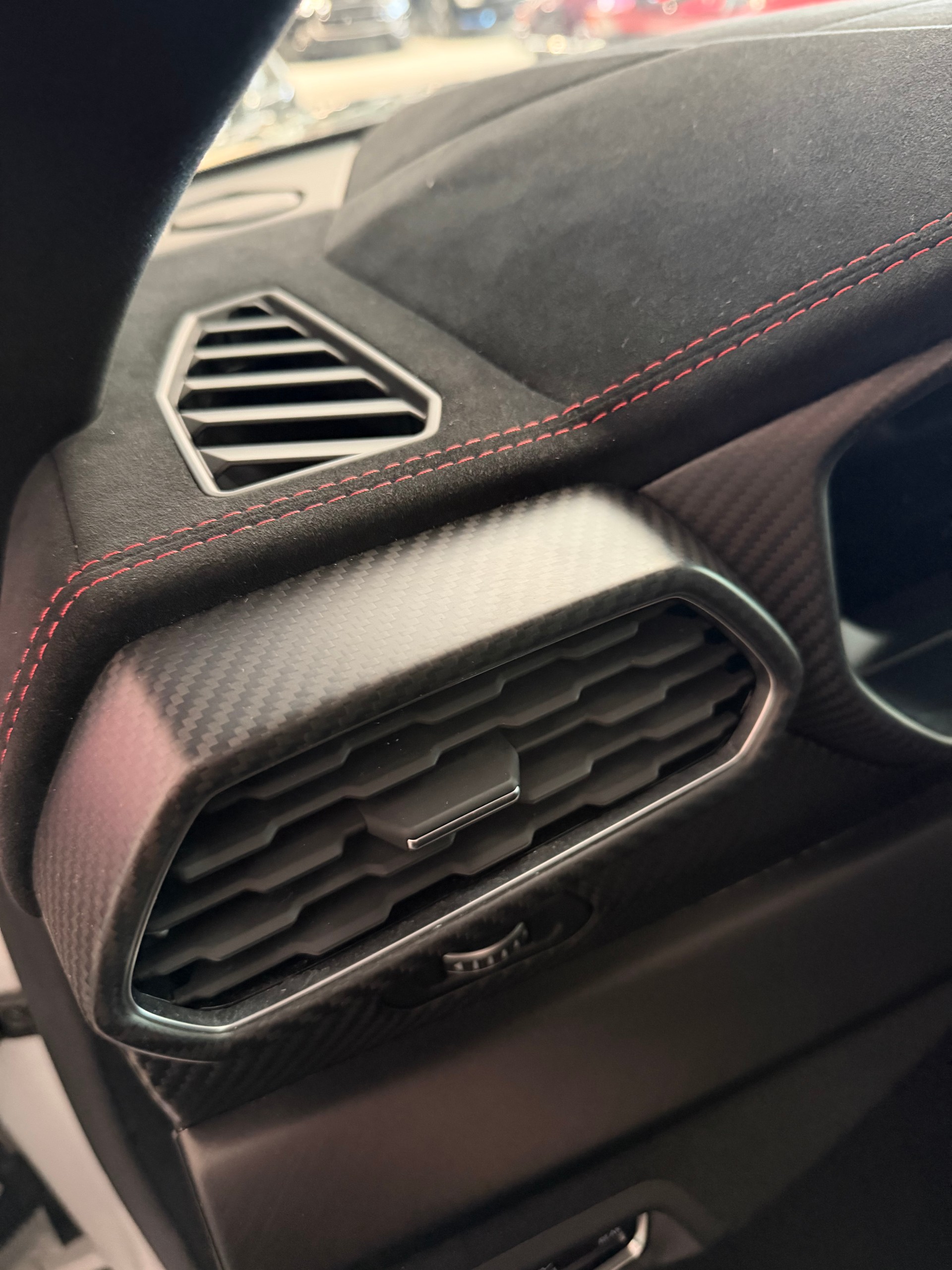 LAMBORGHINI Urus Performante-image-15