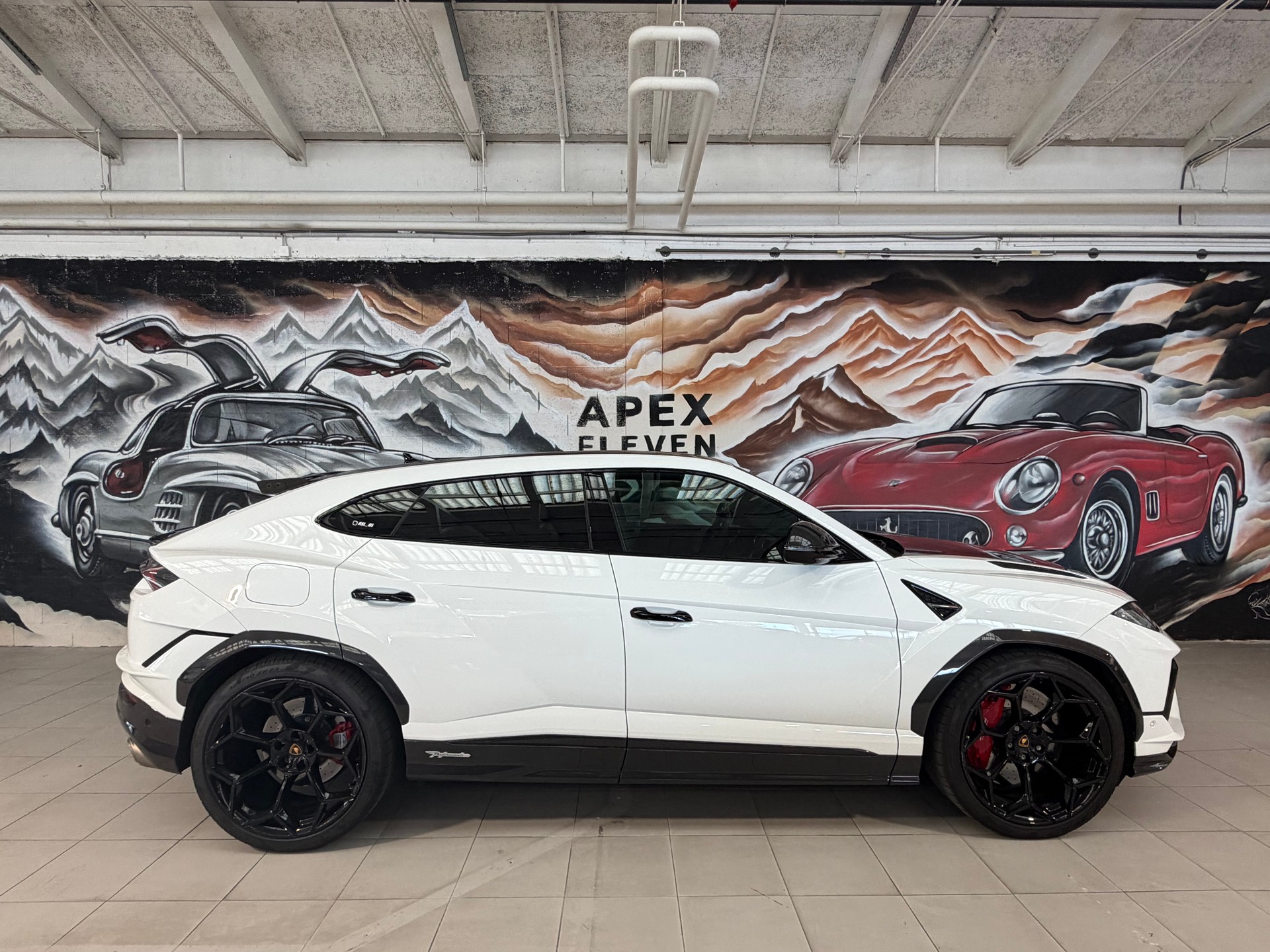 LAMBORGHINI Urus Performante