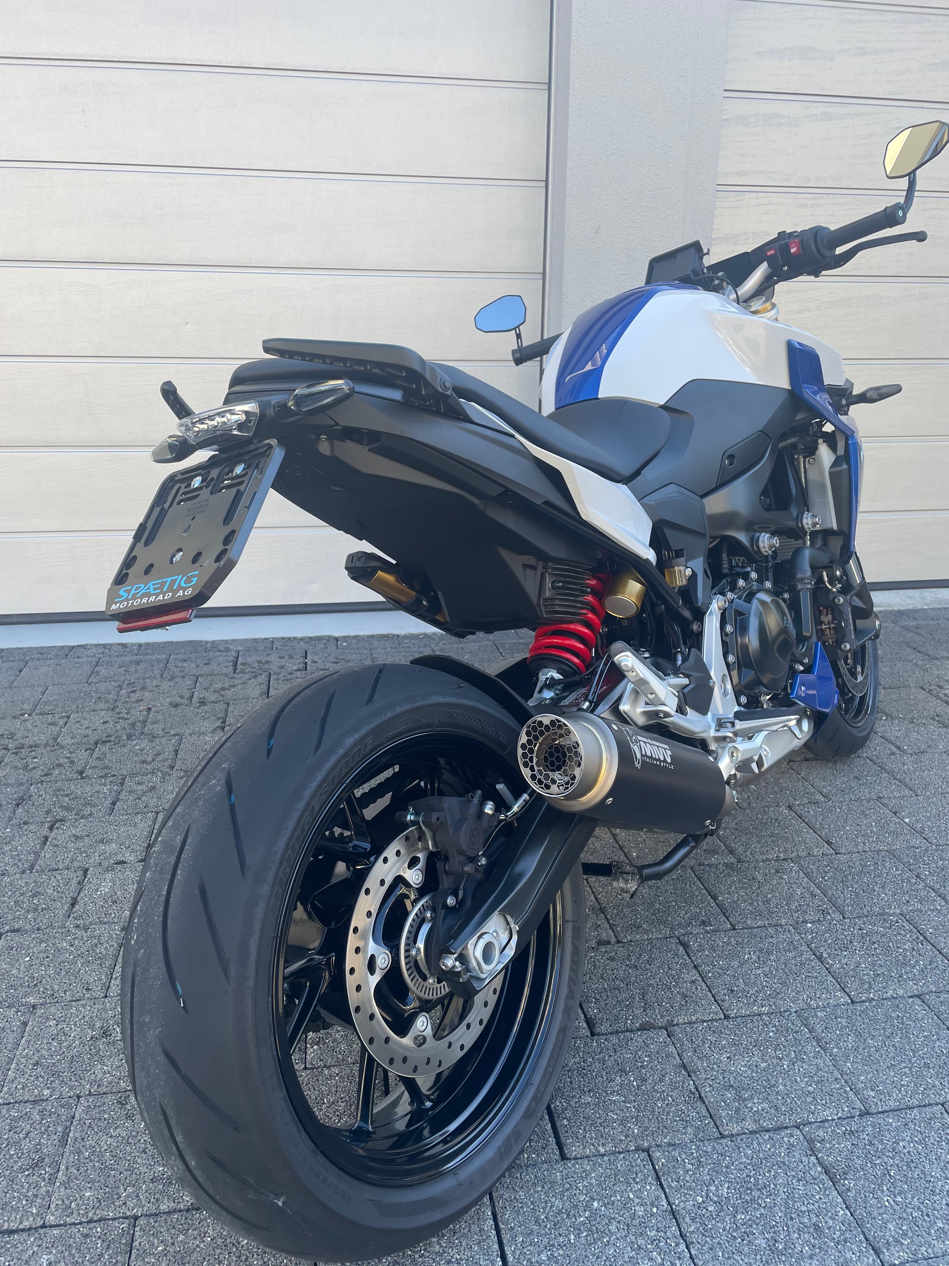 BMW F 900 R-image-4